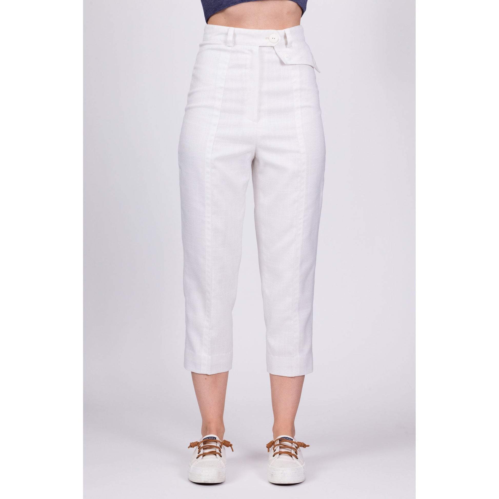 80s White High Waisted Capri Pants - Petite Extra Small, 23 – Flying Apple  Vintage