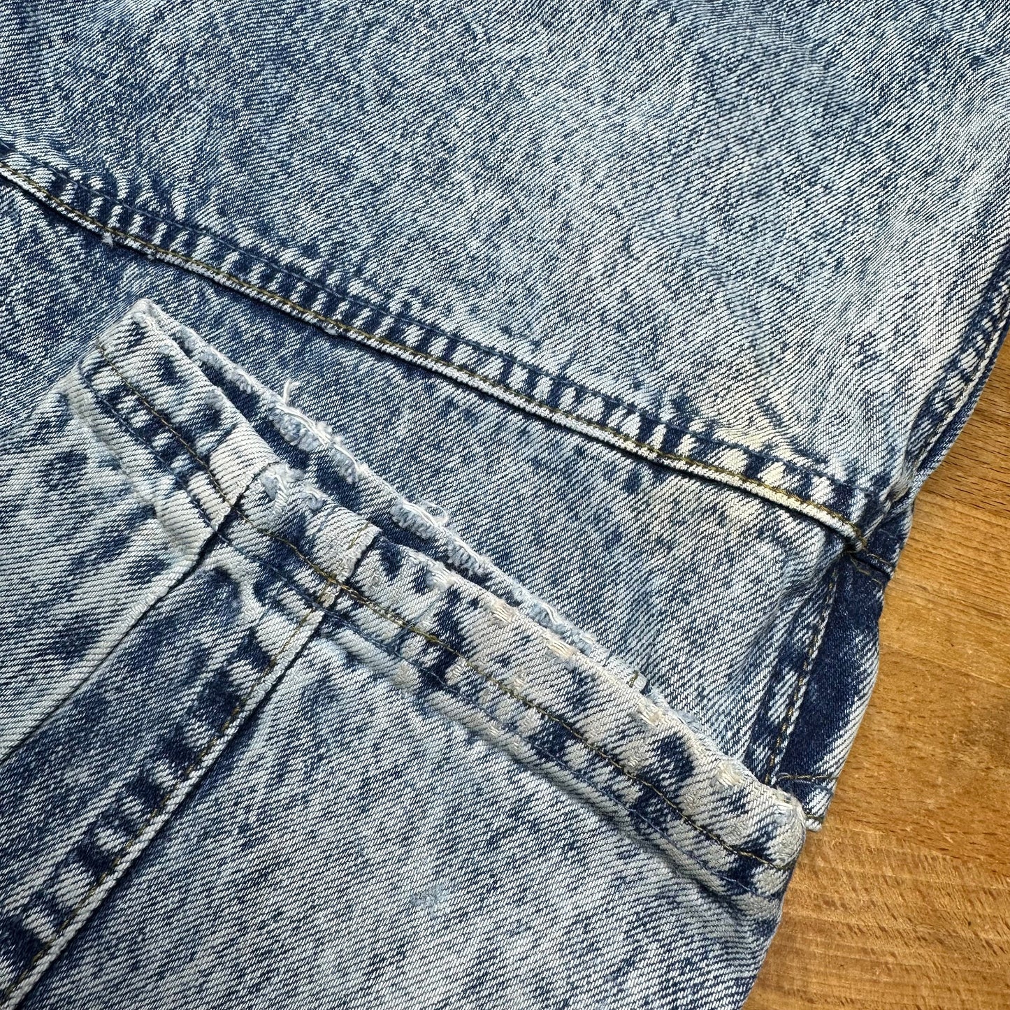 80s Acid Wash Denim Cargo Jeans - Medium, 29" | Vintage Bugle Boy Grunge Tapered High Waisted Mom Jeans