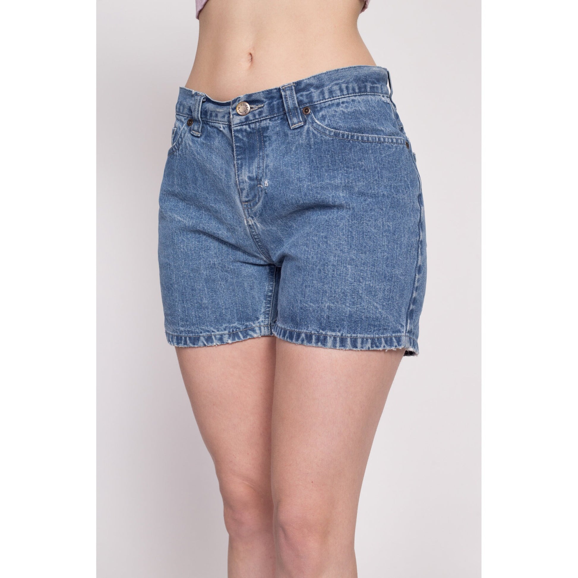 Y2K Lee Mid Rise Jean Shorts - Small – Flying Apple Vintage