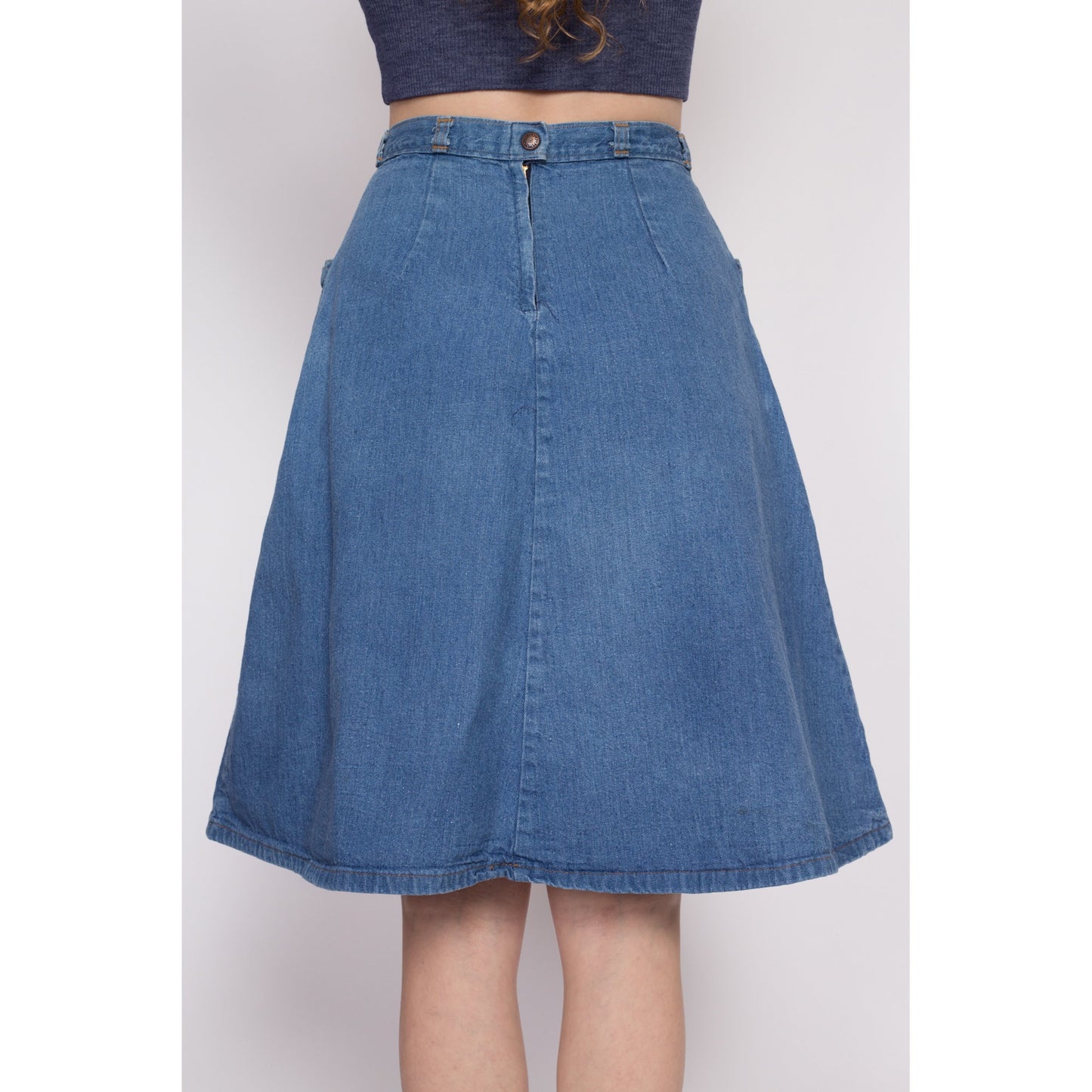 70s Denim Ruffle Pocket A-Line Skirt - Small, 27" | Vintage Faded High Waisted Boho Knee Length Jean Skirt