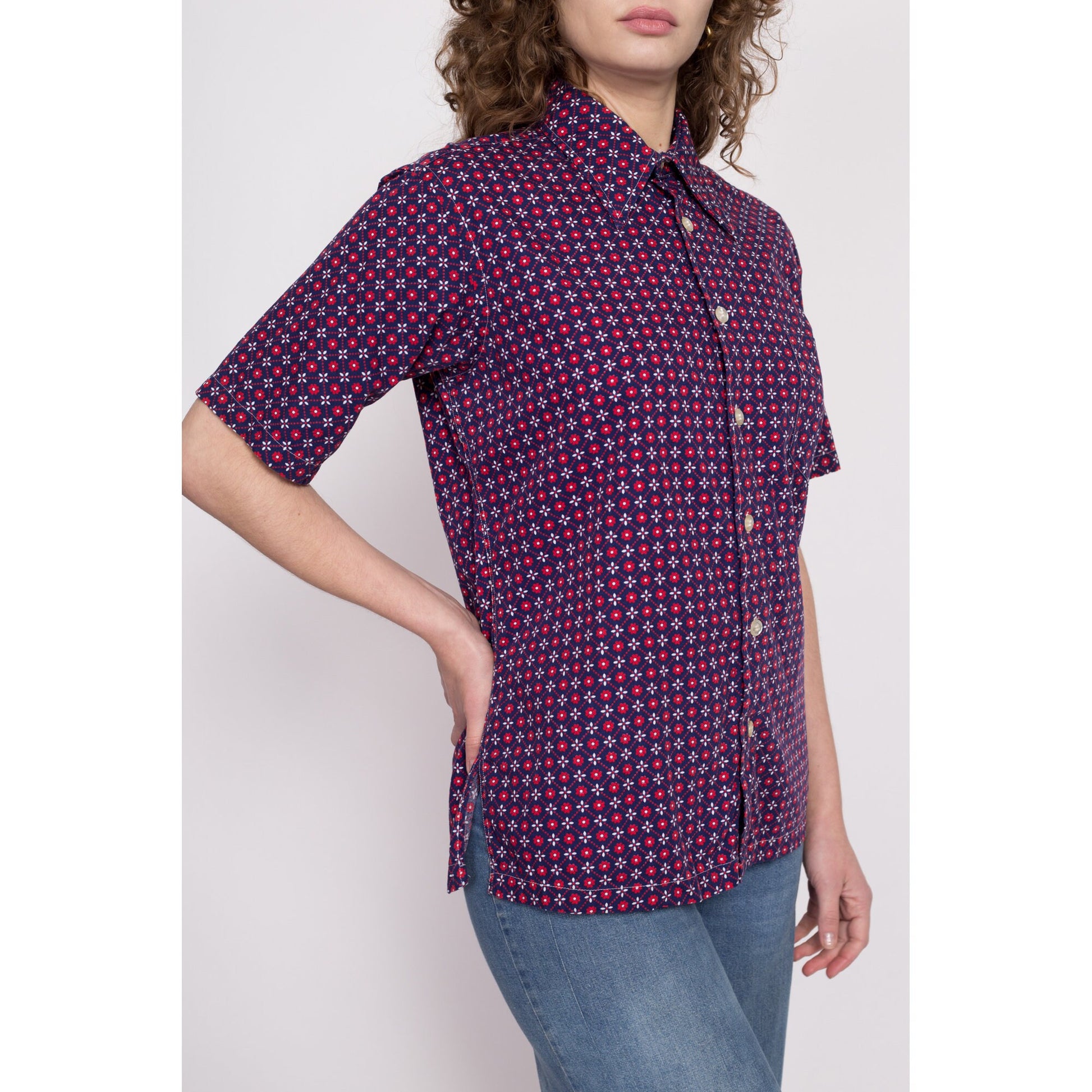70s Mod Floral Collared Shirt - Men's Small to Medium | Vintage Red White Blue Boho Short Sleeve Button Up Top