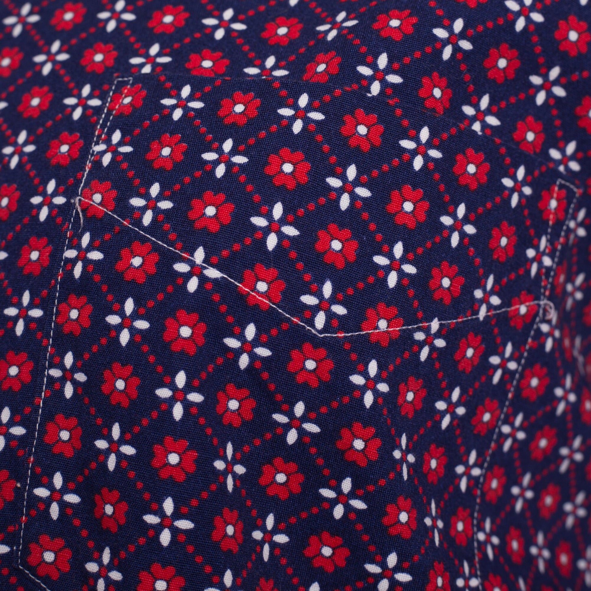 70s Mod Floral Collared Shirt - Men's Small to Medium | Vintage Red White Blue Boho Short Sleeve Button Up Top