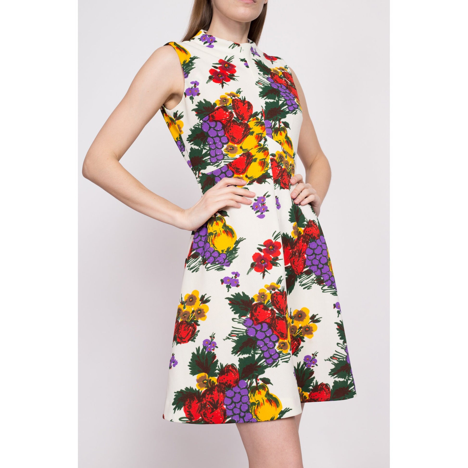 60s 70s Fruit Print A-Line Mini Dress - Medium | Vintage Sleeveless Boho White Floral Novelty Print Sundress