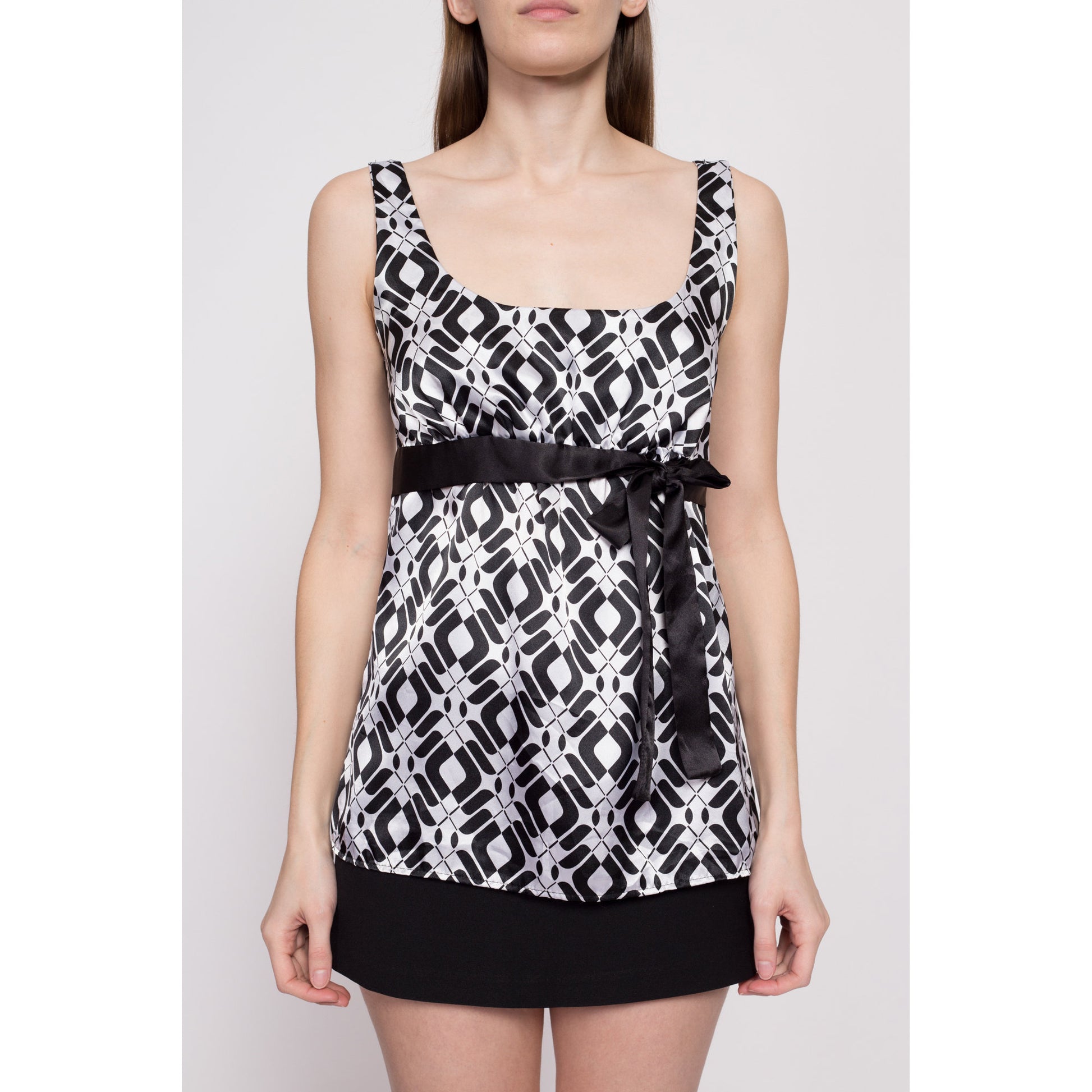 Y2K Black & White Op Art Top - Medium | Vintage Lightweight Sleeveless Square Neck Empire Waist Shirt
