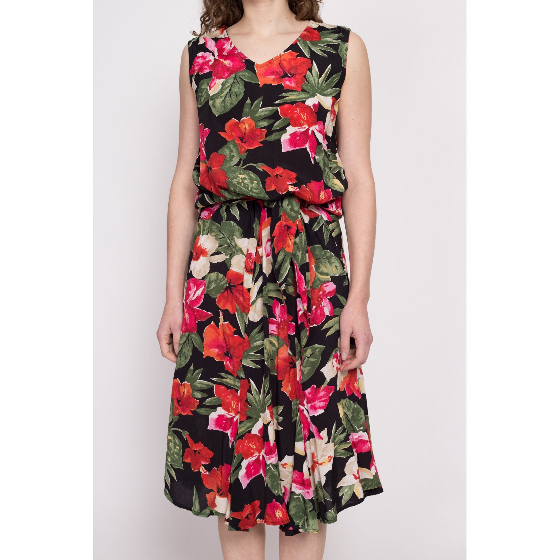 80s Hibiscus Print Blouson Midi Dress - Large | Vintage Boho Floral Sleeveless Black Red Fitted Waist Dress