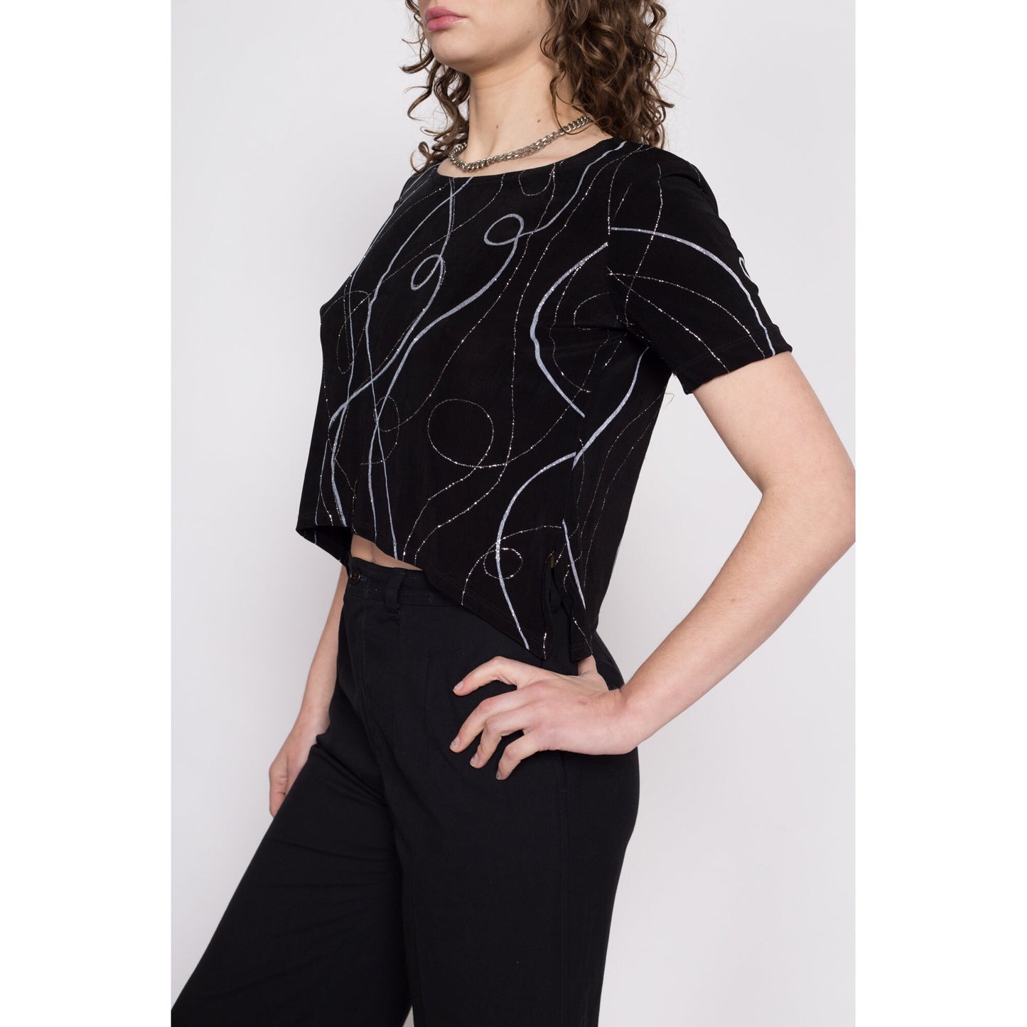 80s Slinky High Low Hem Cropped Blouse - Small to Medium | Vintage Black Abstract Metallic Glam Crop Top