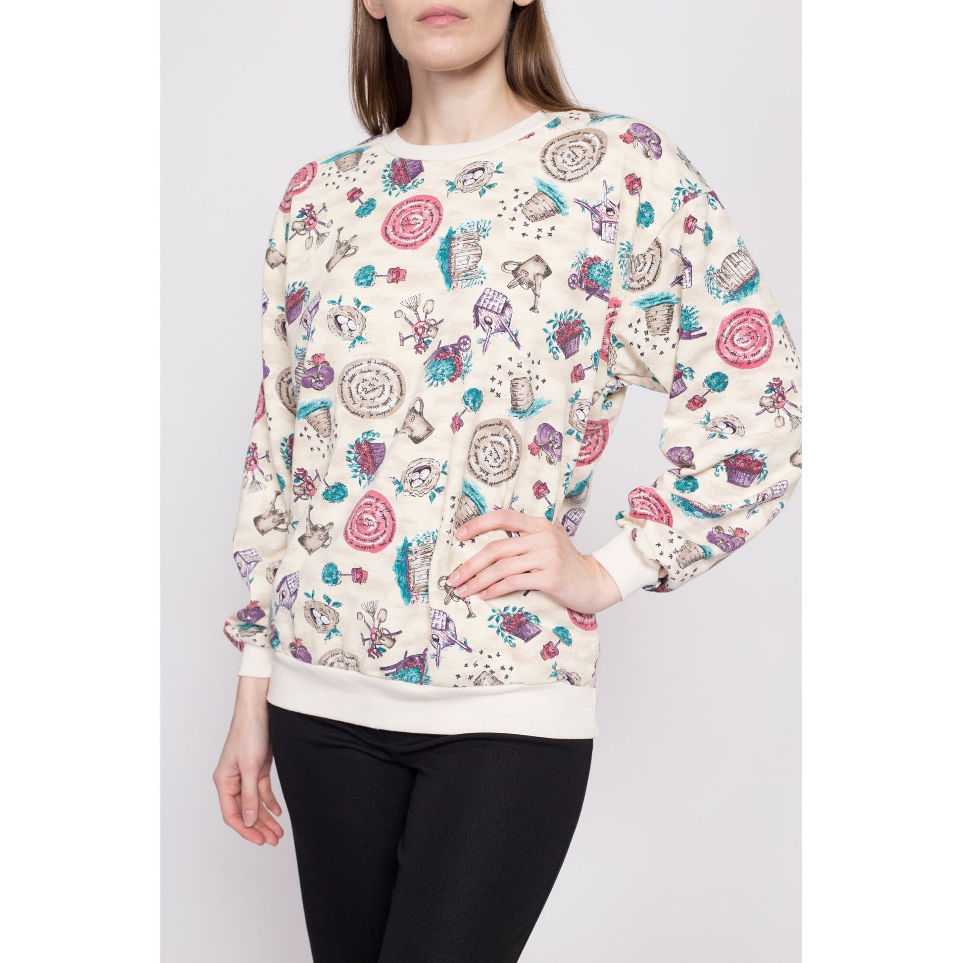 80s 90s Garden All Over Print Sweatshirt - Small | Vintage Crewneck Long Sleeve Floral Graphic Pullover