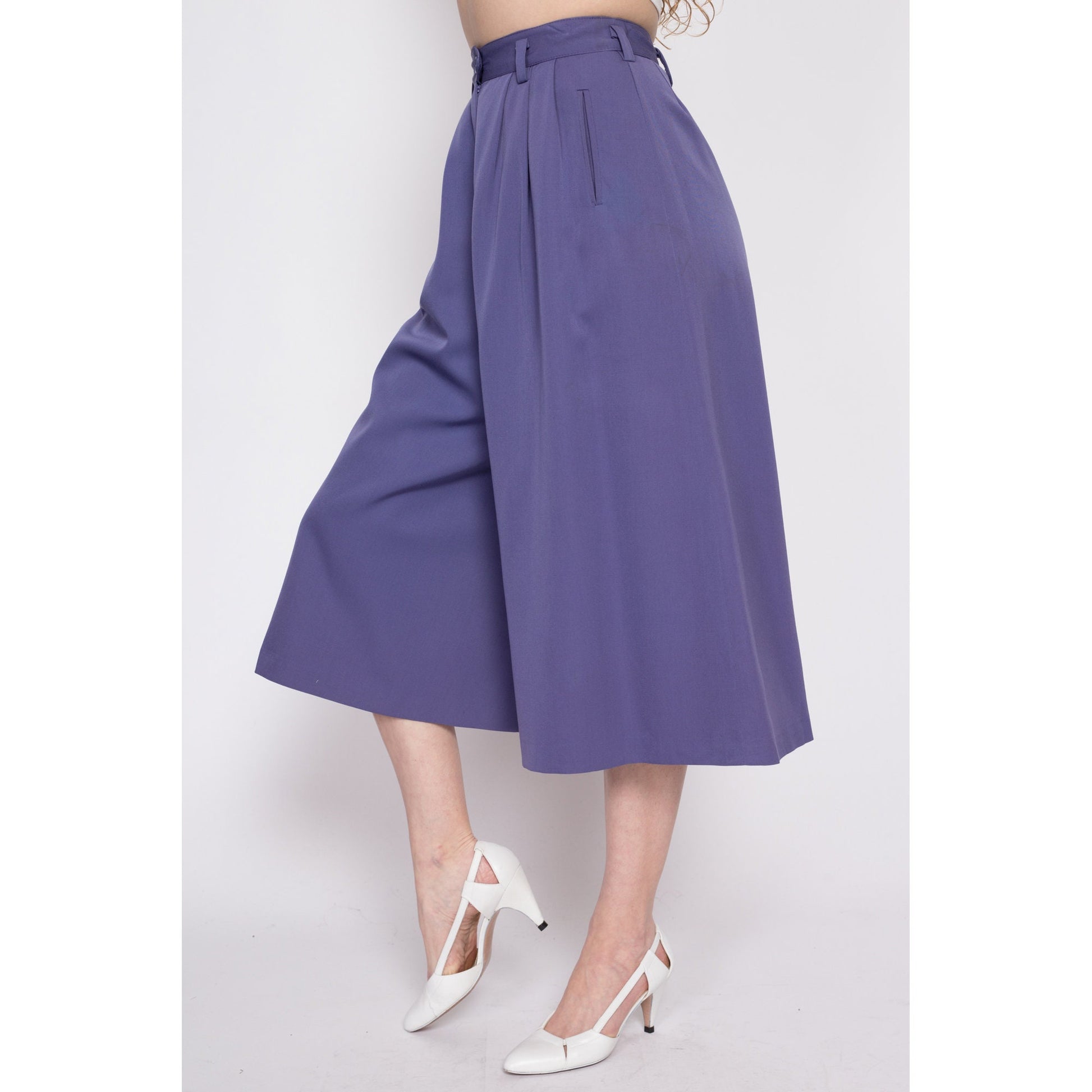 70s 80s Christian Aujard Lilac Purple High Waisted Culottes - Small, 25.75" | Vintage Casual Pleated Long Wool Trouser Shorts