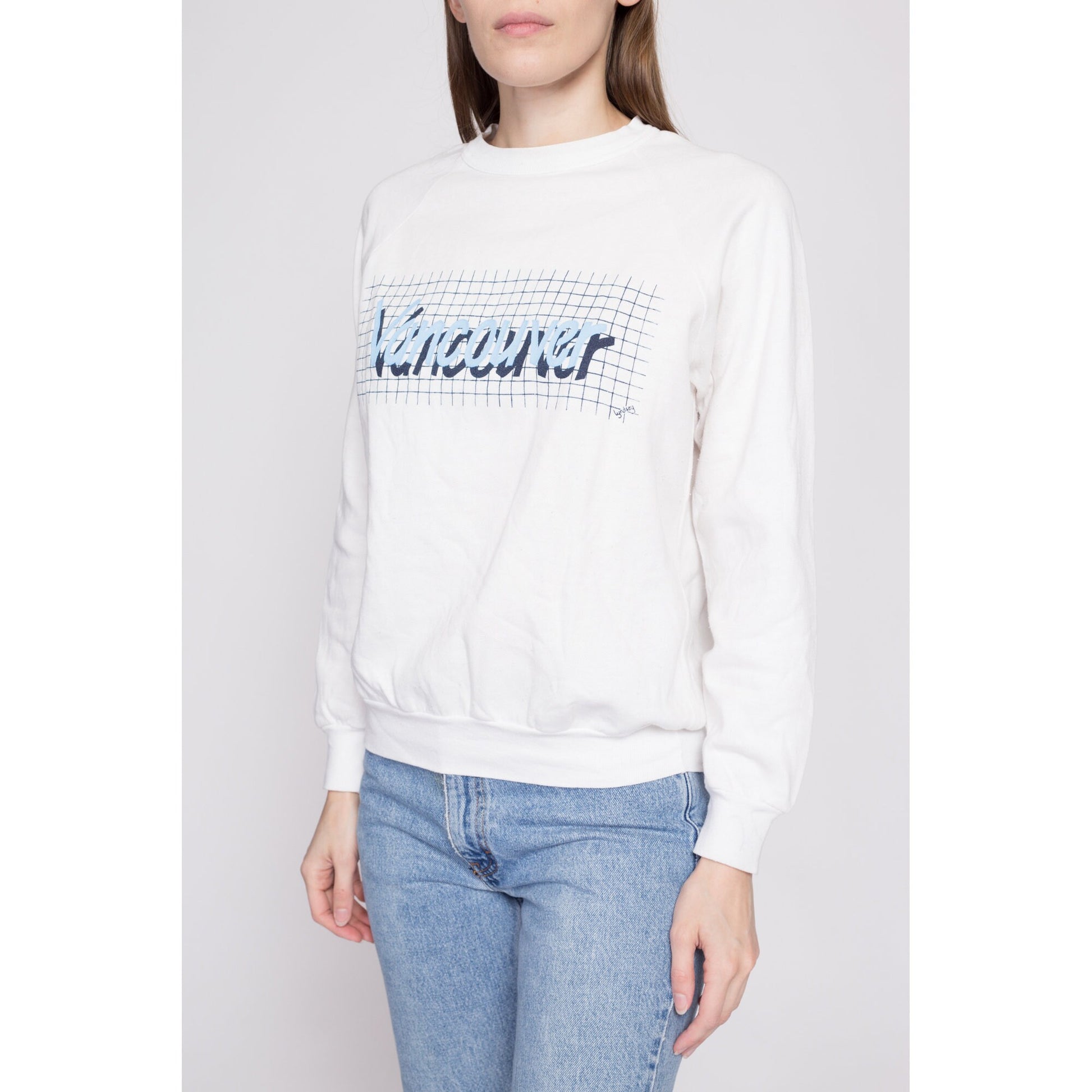 80s Vancouver Canada Tourist Sweatshirt - Men's Small Short, Women's Medium | Vintage White Raglan Sleeve Graphic Crewneck Pullover