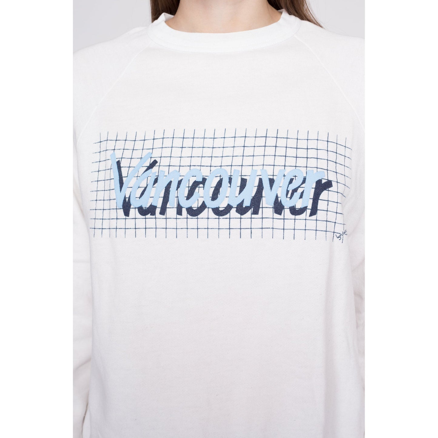 80s Vancouver Canada Tourist Sweatshirt - Men's Small Short, Women's Medium | Vintage White Raglan Sleeve Graphic Crewneck Pullover