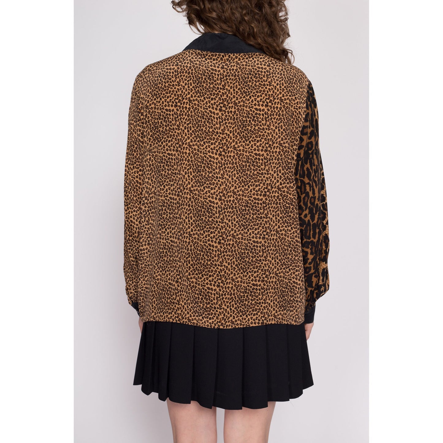 90s Silk Leopard Print Blouse - Large | Vintage Long Sleeve Collared Button Up Top