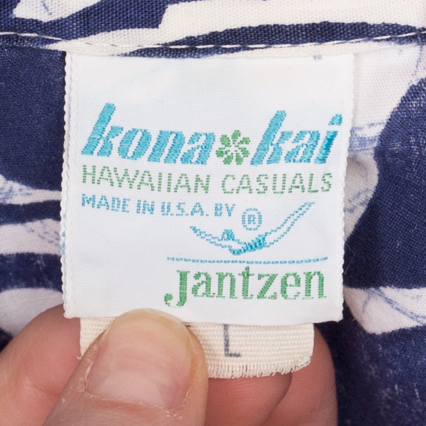 70s Kona Kai Hawaiian Floral Shirt - Men's Large | Vintage Jantzen Blue White Tropical Tiki Print Button Up Short Sleeve Aloha Top