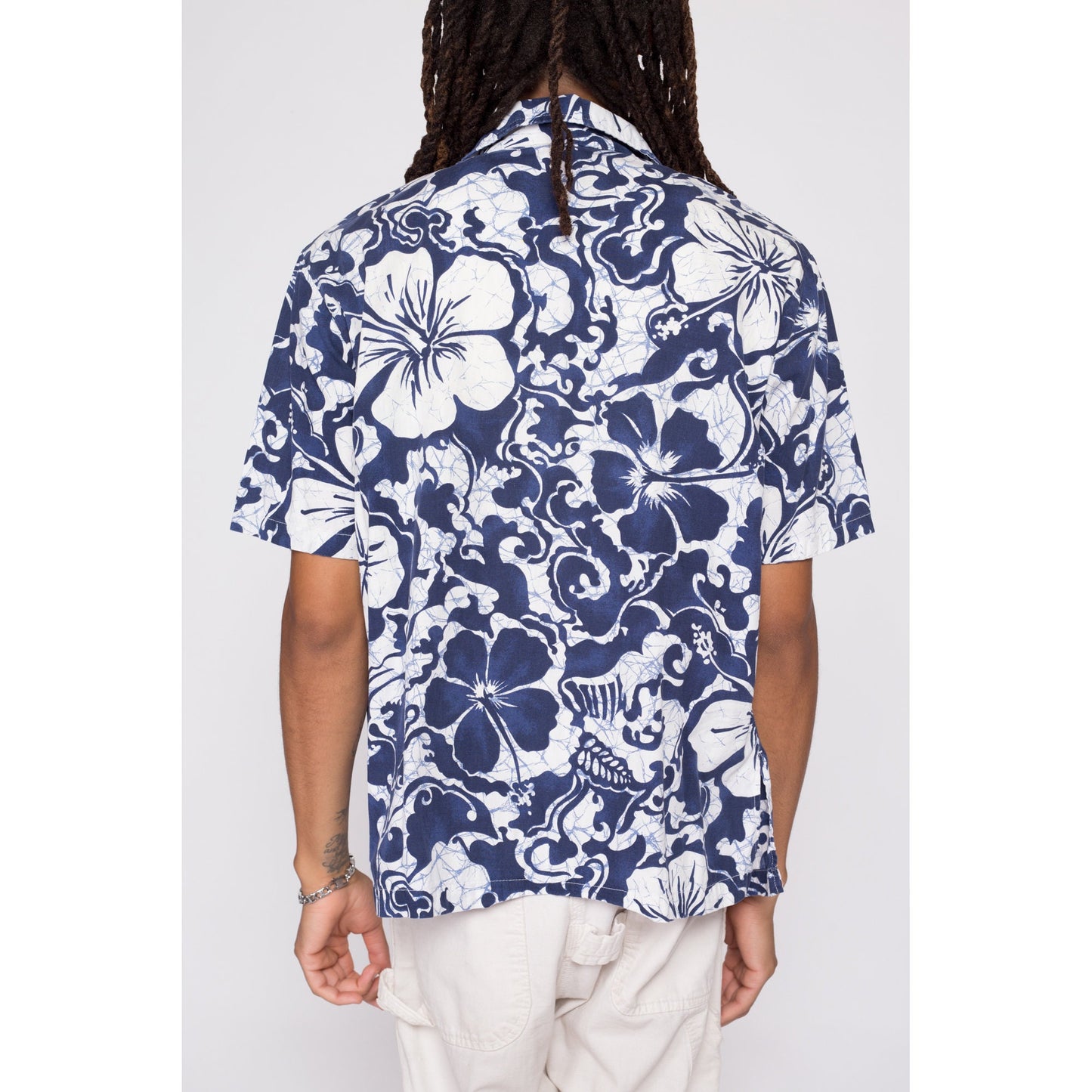 70s Kona Kai Hawaiian Floral Shirt - Men's Large | Vintage Jantzen Blue White Tropical Tiki Print Button Up Short Sleeve Aloha Top