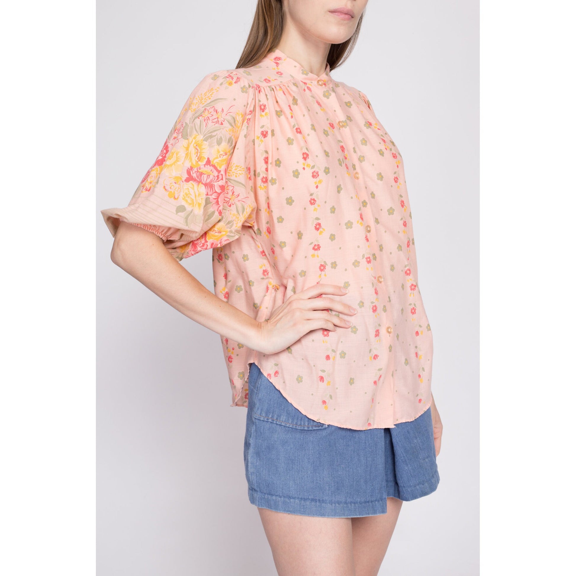 70s Peach Pink Floral Balloon Sleeve Blouse - Medium to Large | Vintage Half Sleeve Boho Hippie Button Up Oversize Top