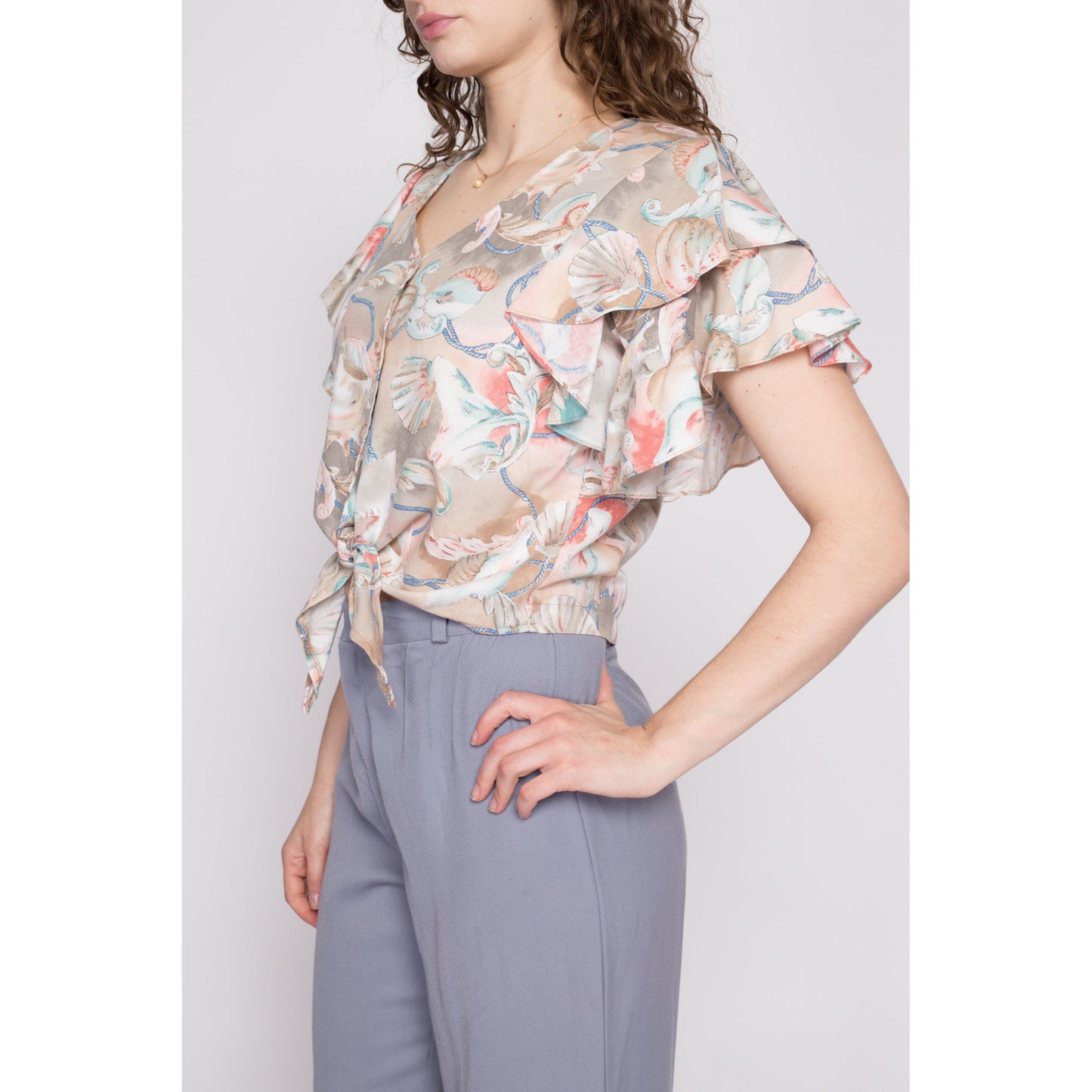 80s 90s Seashell Novelty Print Tie Front Crop Top - Small to Medium | Vintage Ruffle Puff Sleeve Button Up Cropped Shirt