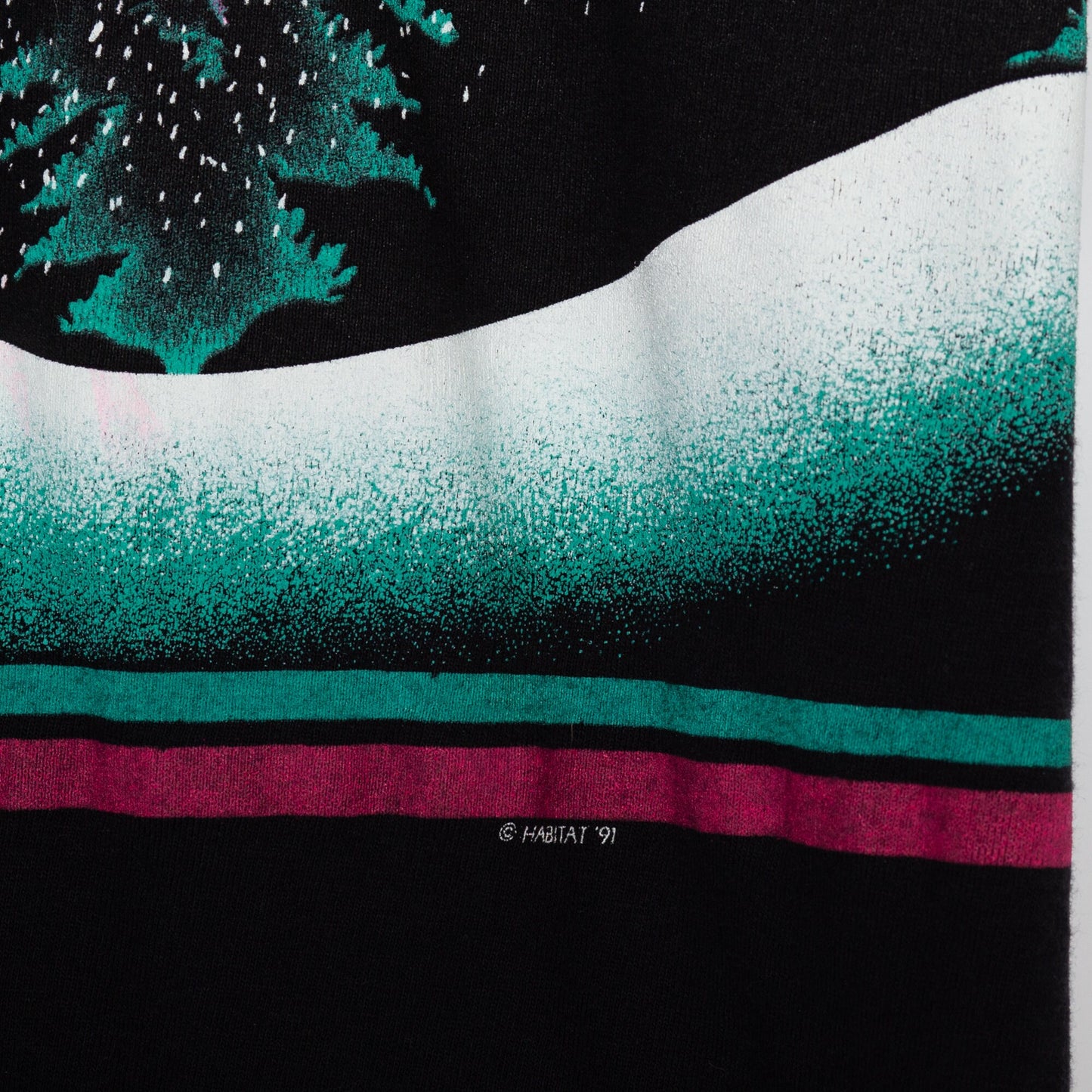 90s Vaporwave Winter Scene T Shirt - Unisex Medium | Vintage Black Pink Cuffed Graphic Tourist Tee