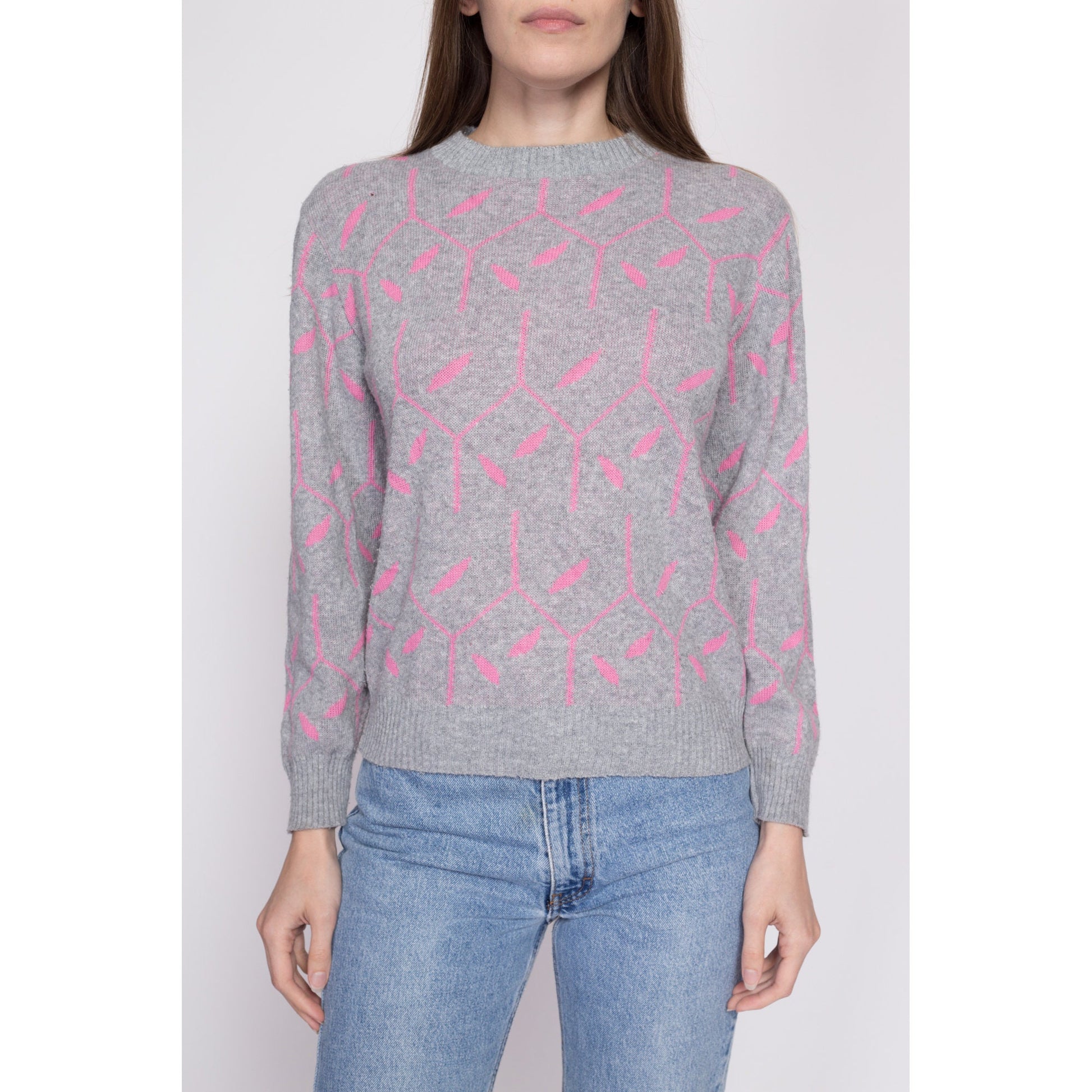 80s Teasers Abstract Knit Sweater - Medium | Vintage Grey & Pink Geometric Pattern Girly Pullover