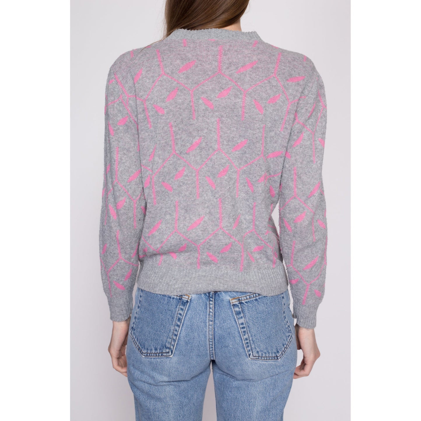 80s Teasers Abstract Knit Sweater - Medium | Vintage Grey & Pink Geometric Pattern Girly Pullover