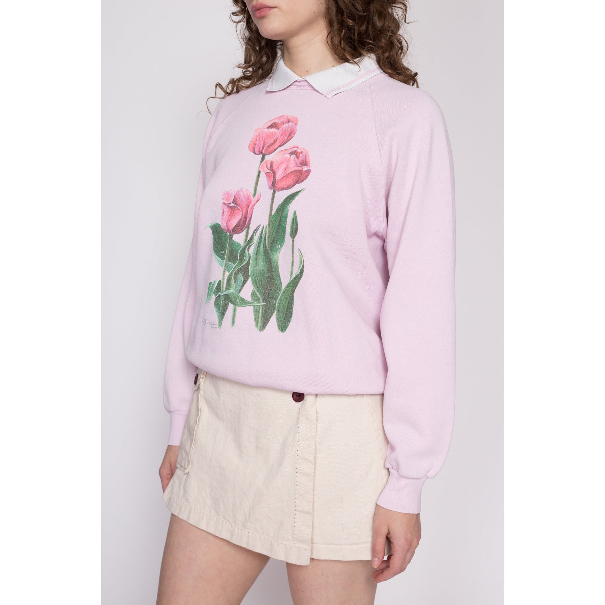 90s Tulip Flower Print Collared Sweatshirt - Large | Vintage Pink Floral Graphic Raglan Sleeve Pullover