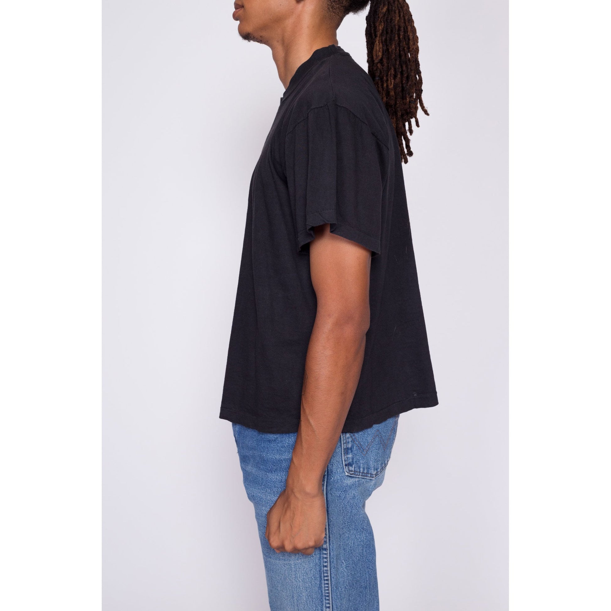 90s Embroidered Yin & Yang T Shirt - Men's Large Short | Vintage Nepal Black Hippie Tourist Tee