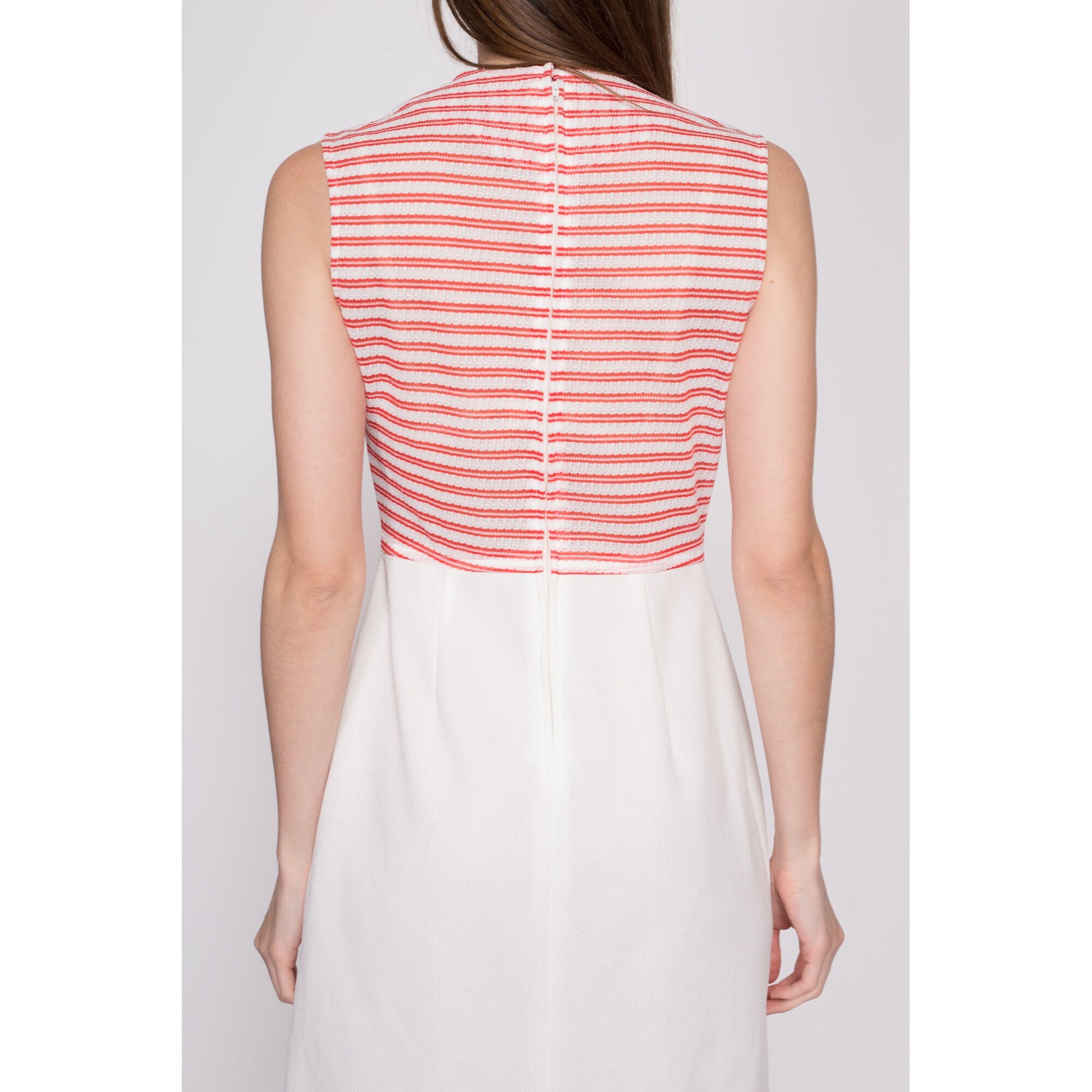 S| 60s Red & White Mod Mini Dress - Small | Vintage Knit Two Tone Retro Knee Length Sleeveless Dress