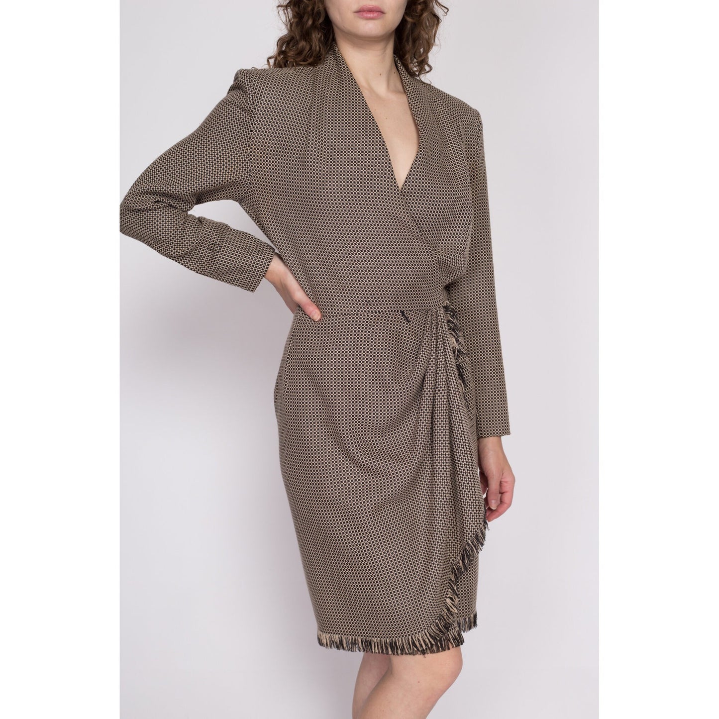 M| 90s Knit Fringe Wrap Dress - Medium | Vintage Long Sleeve Brown Black Knee Length Secretary Dress