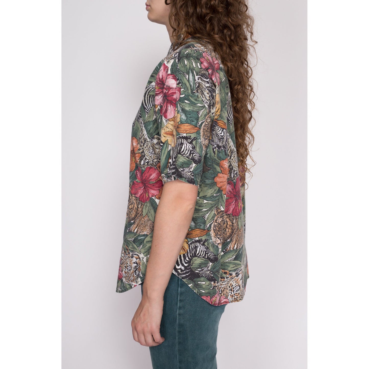 M| 90s African Animal Tropical Floral Shirt - Medium | Vintage Button Up Short Sleeve Collared Safari Print Top