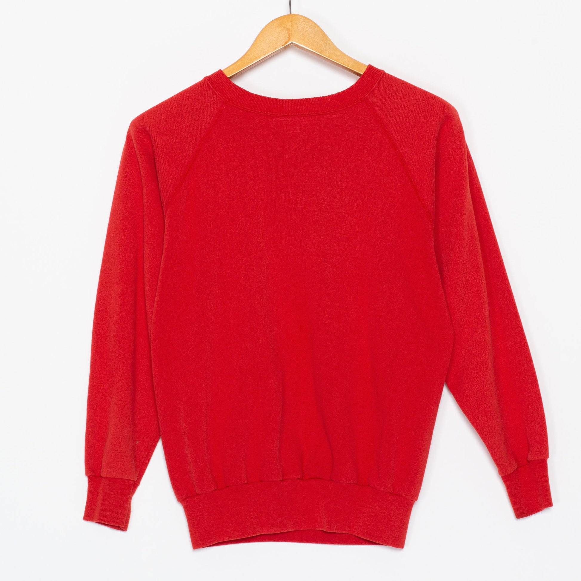M-L| 80s "Bah Humbug" Certified Scrooge Sweatshirt - Men's Medium Short, Women's Large | Vintage Red Raglan Christmas Carol Graphic Crewneck