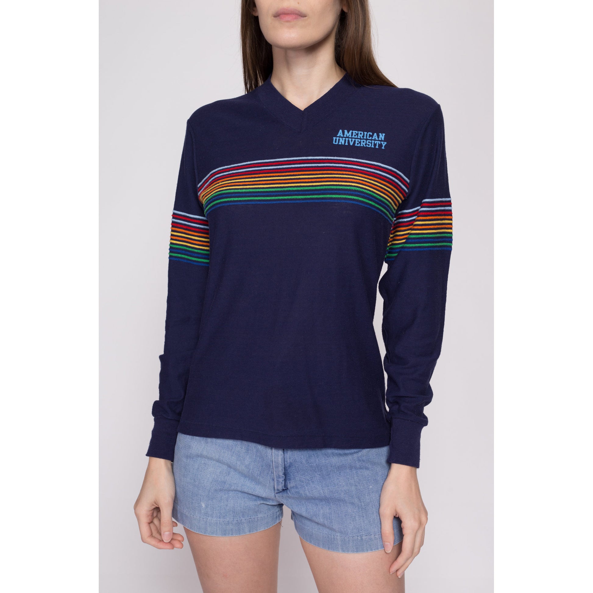 S| 70s American University Rainbow Striped Shirt - Unisex Small | Vintage Navy Blue Retro Long Sleeved Graphic University Tee