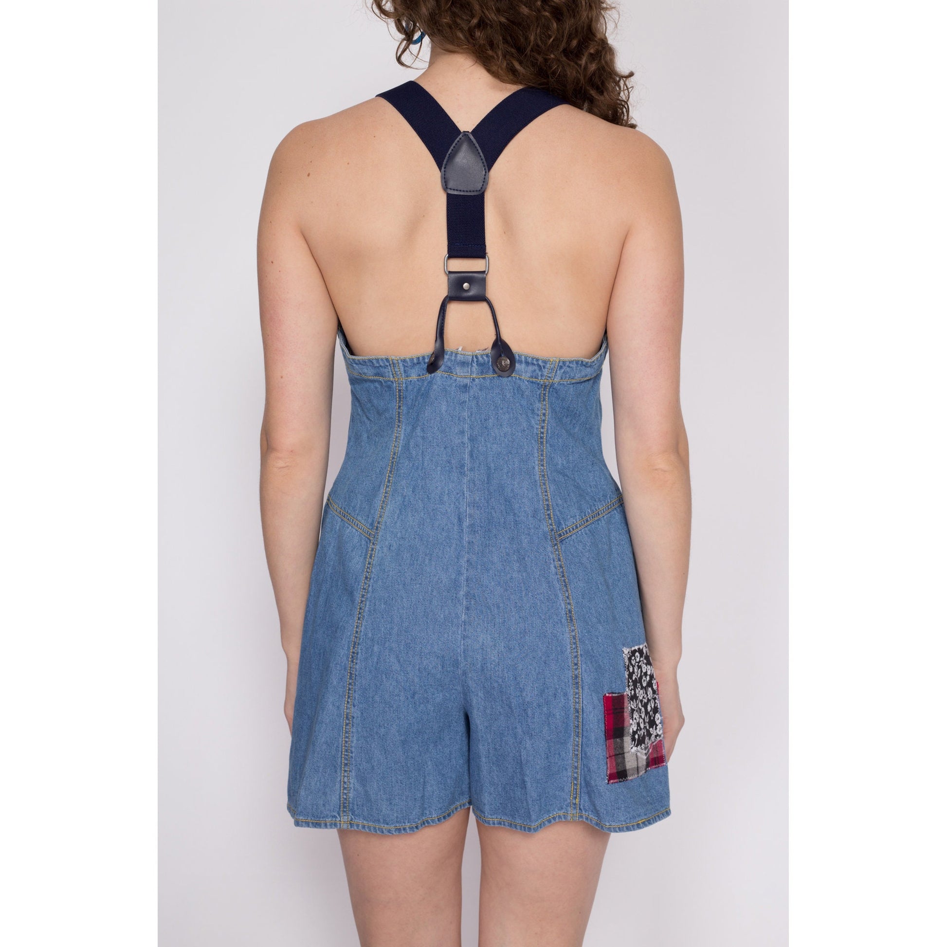 M| 90s Suspender Back Patchwork Denim Romper - Medium | Vintage Light Wash Blue Jean Overall Playsuit