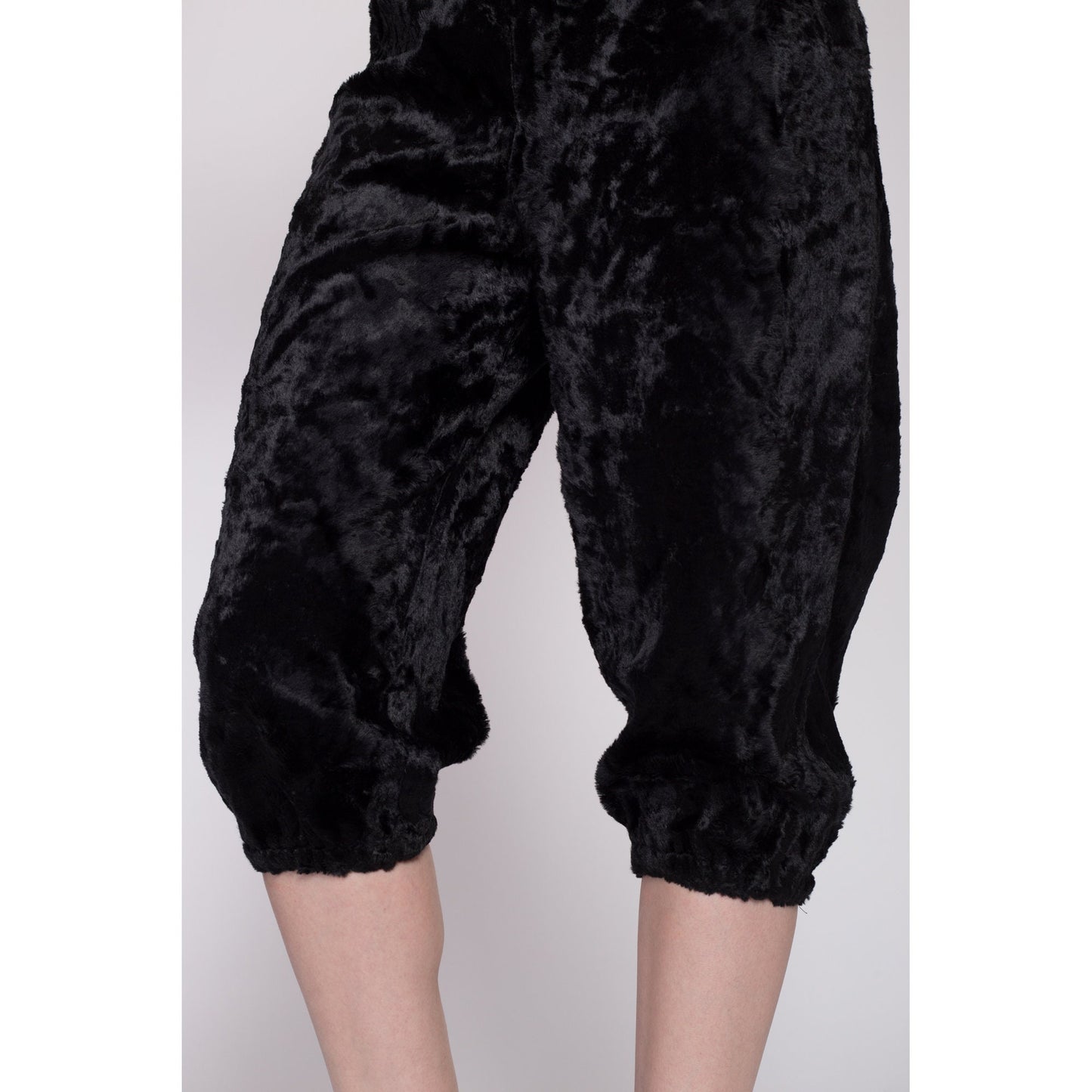 S| 1960s Black Plush Velvet Knickerbocker Pants - Small, 27" | Vintage 60s High Waist Retro Cropped Pedal Pusher Knickers