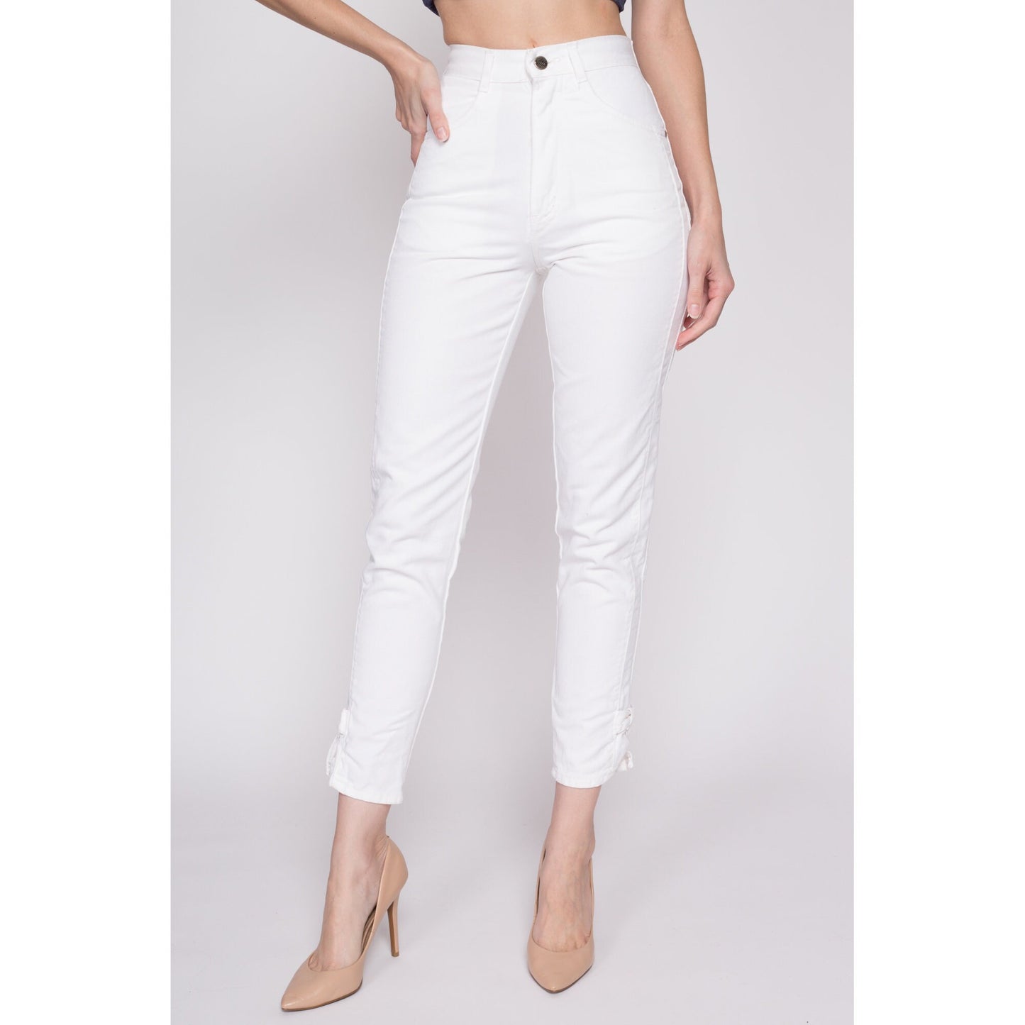 XS 80s Chic White Ankle Bow Skinny Jeans 24" | Vintage Denim High Waisted Slim Jeans