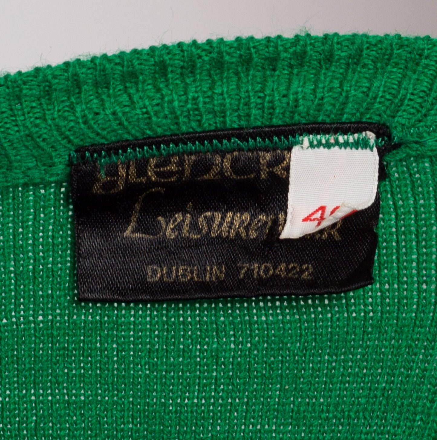 M| 80s Ireland Sweater - Men's Medium | Vintage Irish Green Knit St. Patrick's Day Souvenir Pullover