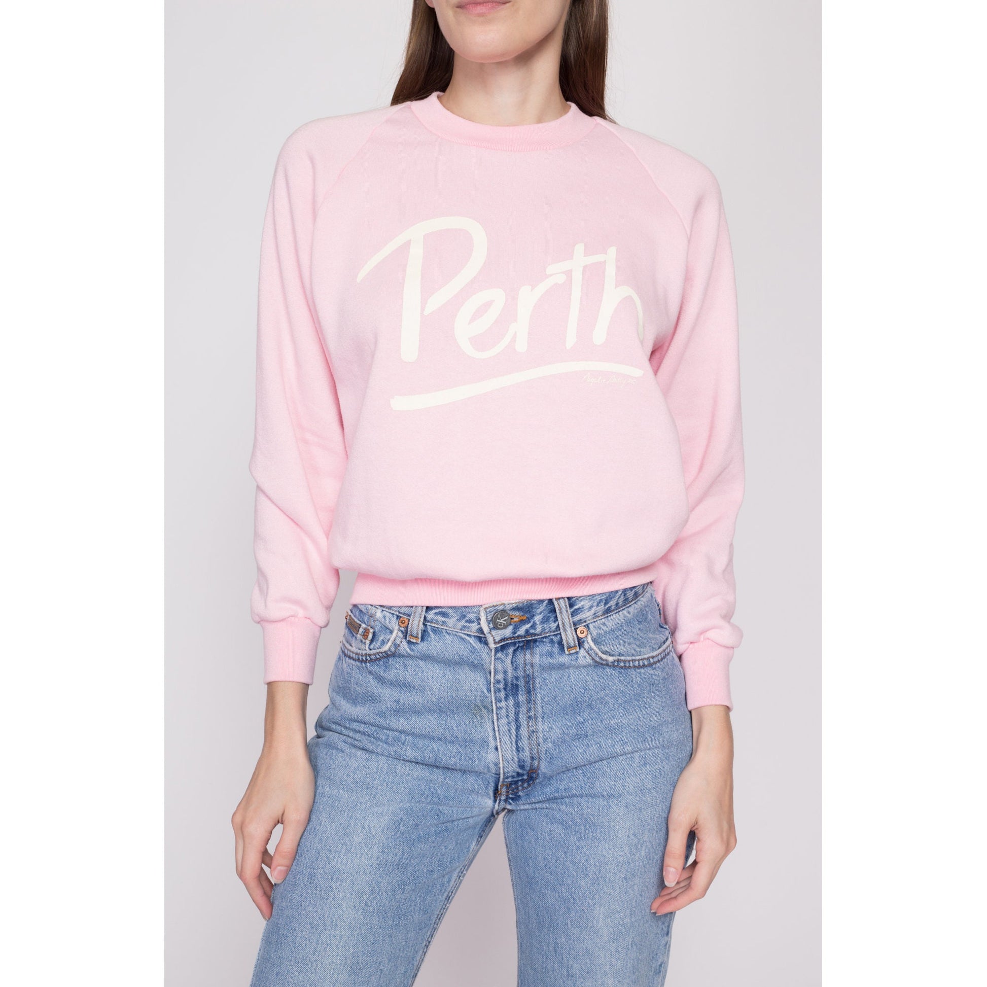 Small 80s Perth Australia Pink Tourist Sweatshirt | Vintage Raglan Sleeve Graphic Crewneck Pullover