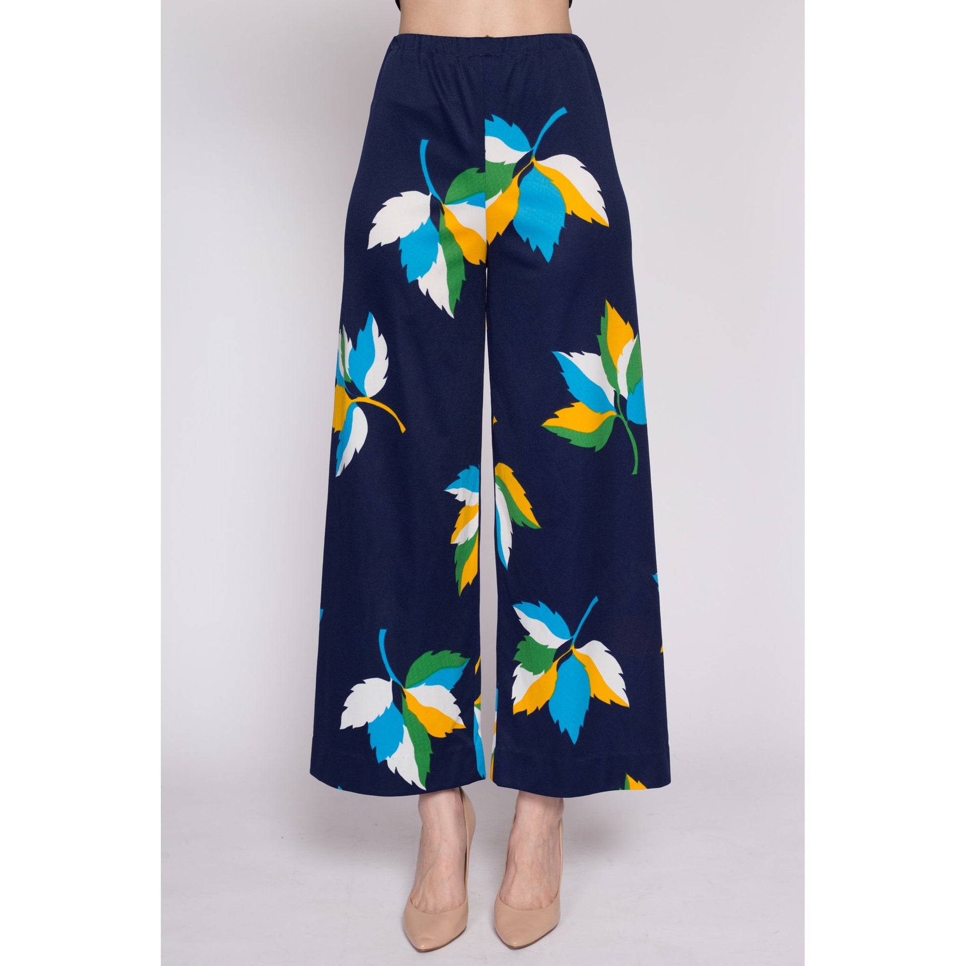 Sm-Med 70s Leaf Print Flared Pants | Vintage High Waisted Boho Elastic Polyester Trousers