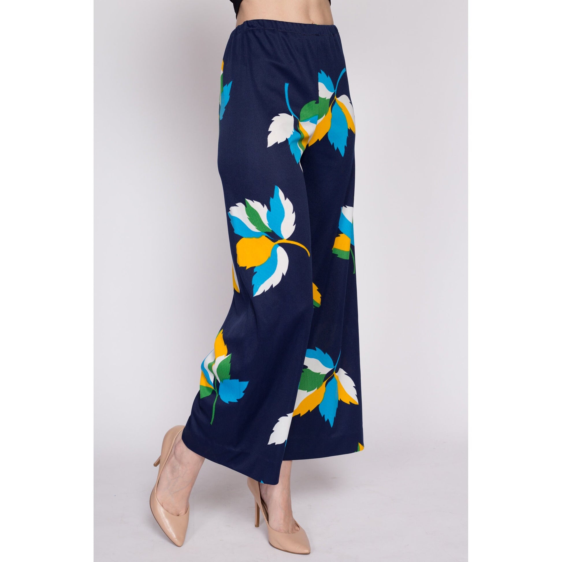 Sm-Med 70s Leaf Print Flared Pants | Vintage High Waisted Boho Elastic Polyester Trousers