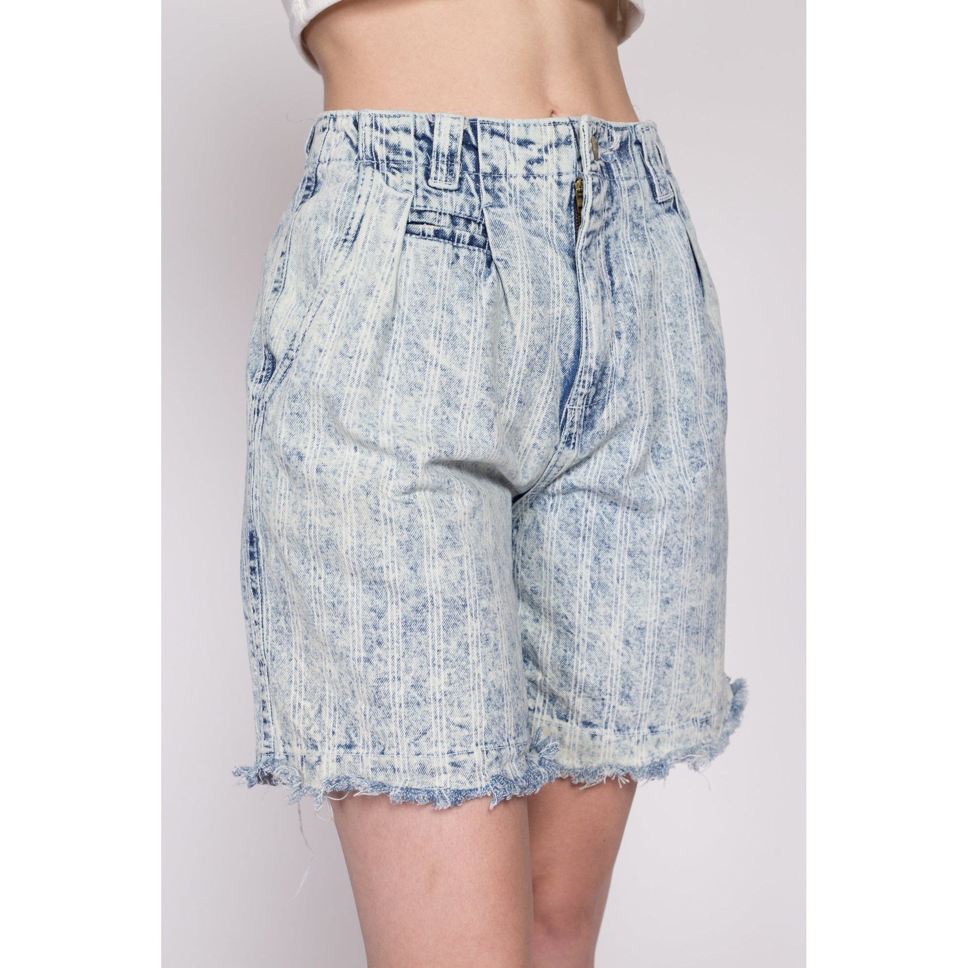 XS 80s Acid Wash Striped Jean Shorts 25" | Vintage Grunge Pleated Denim Wide Leg Frayed Shorts