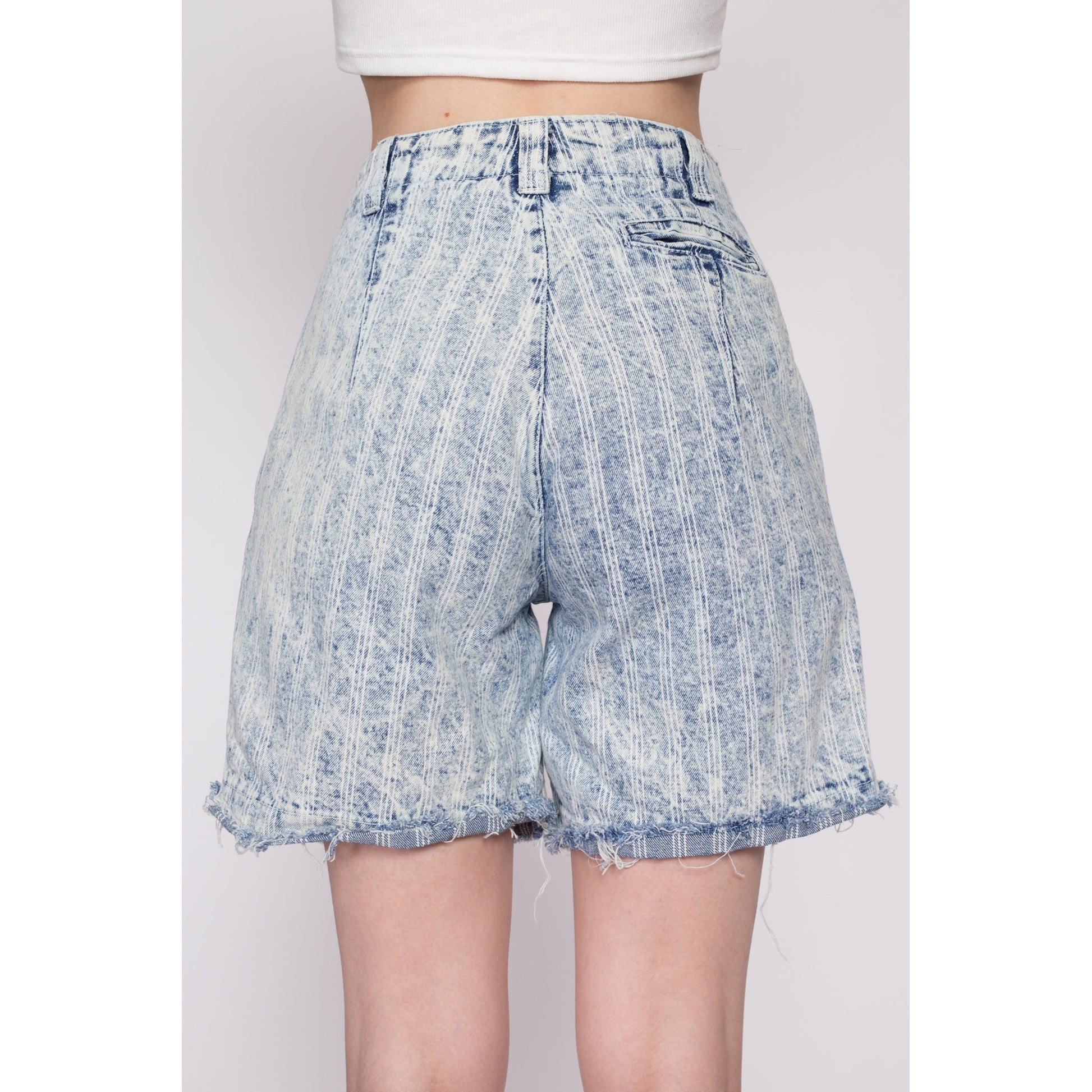 XS 80s Acid Wash Striped Jean Shorts 25" | Vintage Grunge Pleated Denim Wide Leg Frayed Shorts
