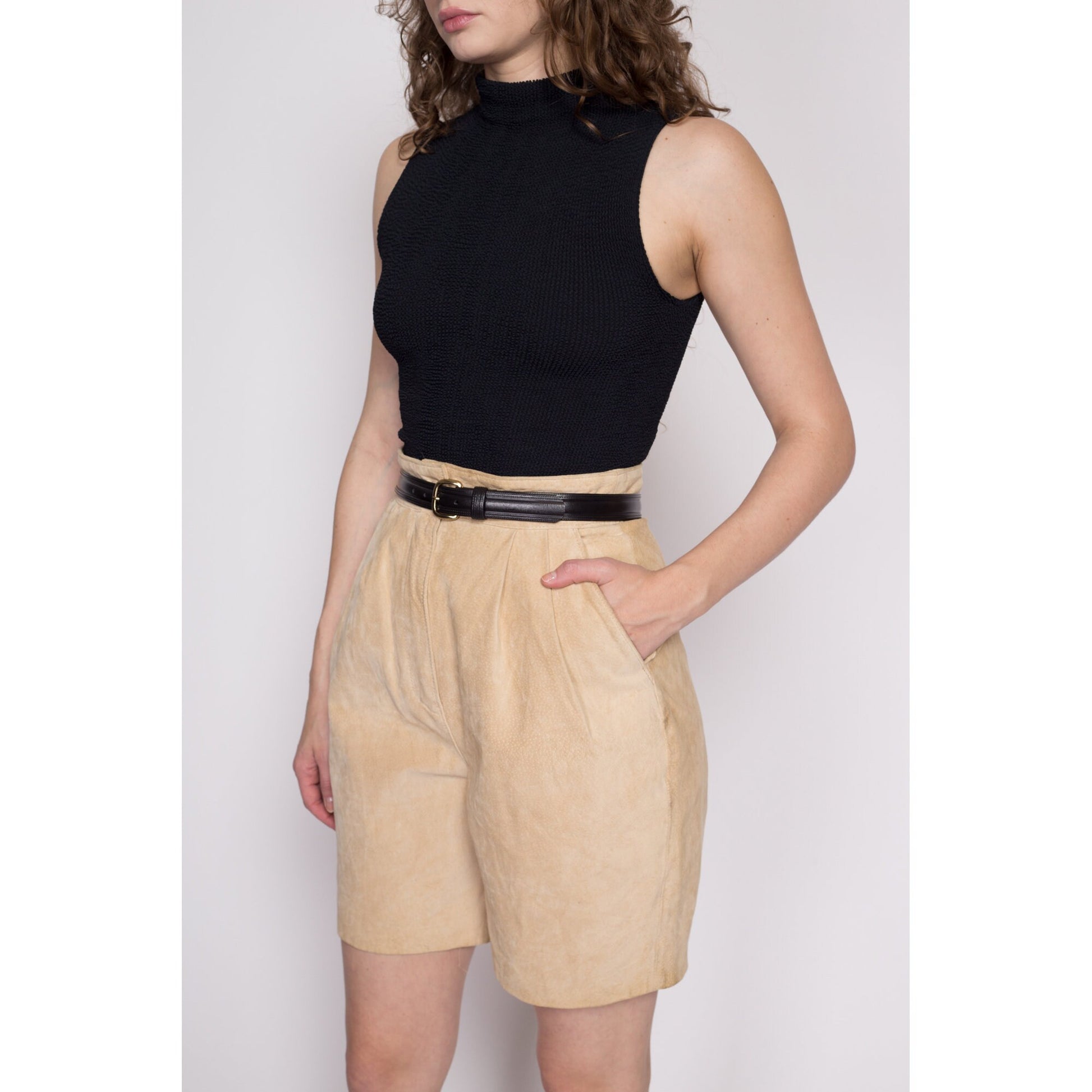 Sm-Med 80s Tan Suede Leather Shorts 27" | Vintage High Waisted Pleated Shorts