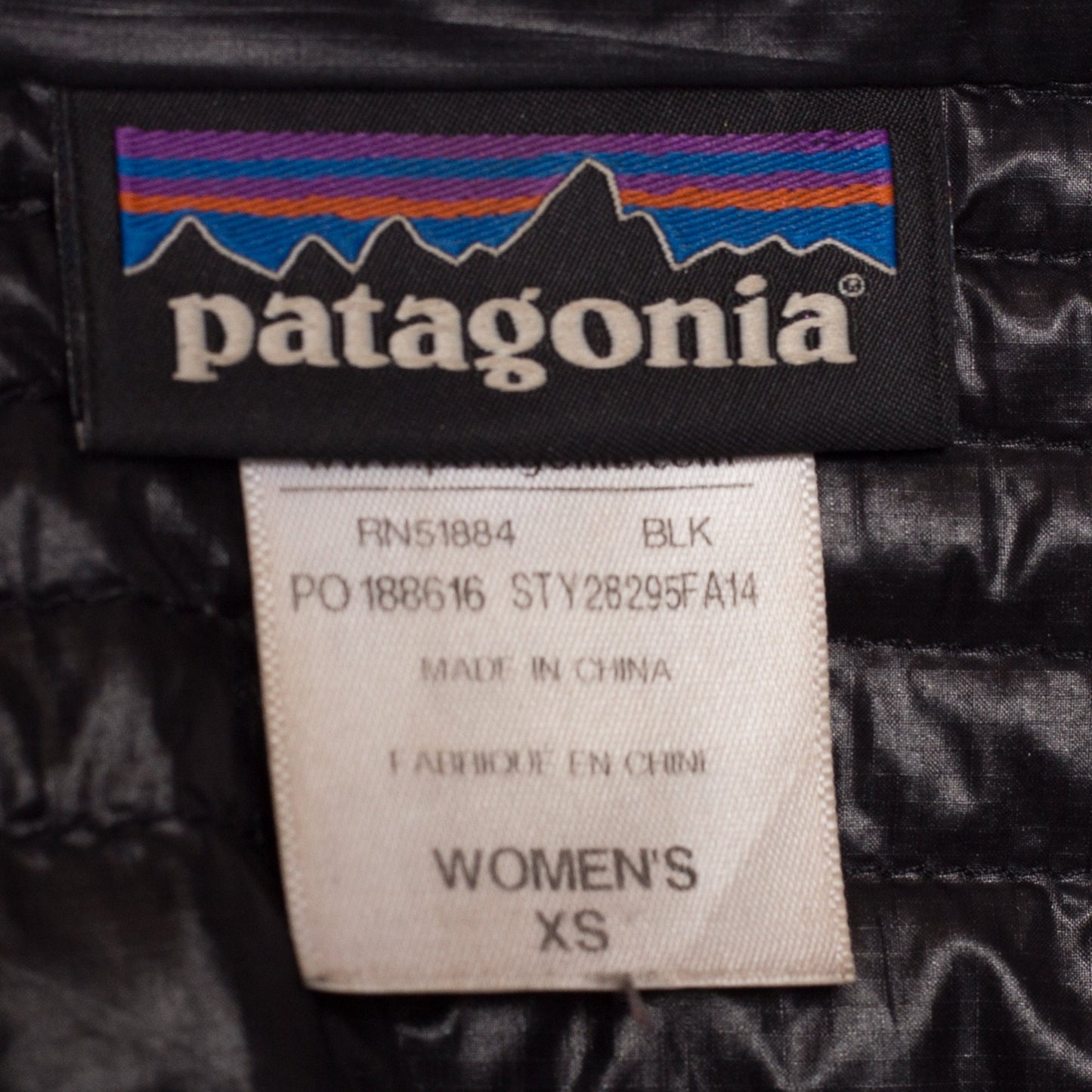 XS Patagonia Black Fiona Lightweight Down Fill Parka | Vintage Long Zip Up Hooded Lightweight Jacket