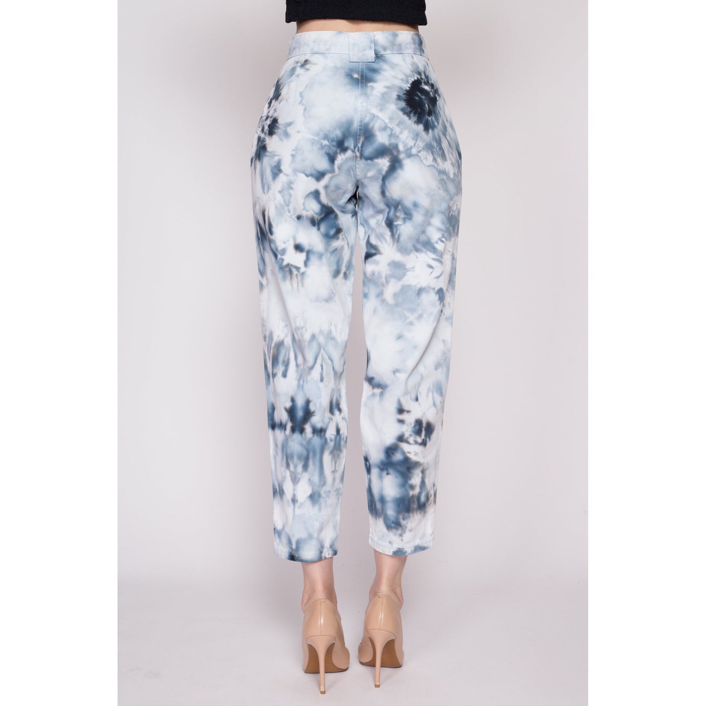 XS 80s High Waisted Tie Dye Pleated Mom Jeans 25" | Vintage Chic Blue White Ice Dyed Reworked Tapered Leg Jeans