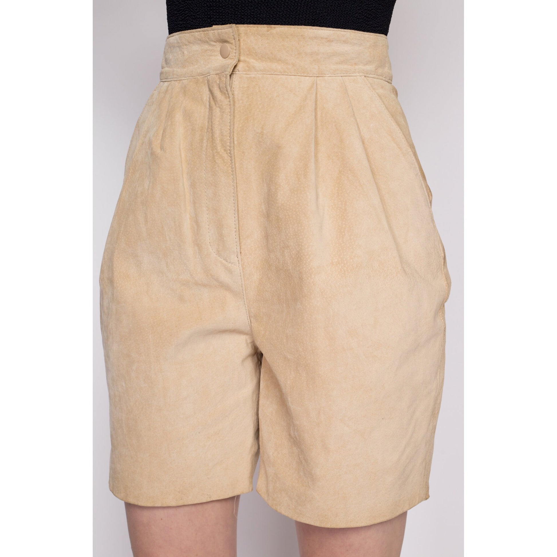 Sm-Med 80s Tan Suede Leather Shorts 27" | Vintage High Waisted Pleated Shorts