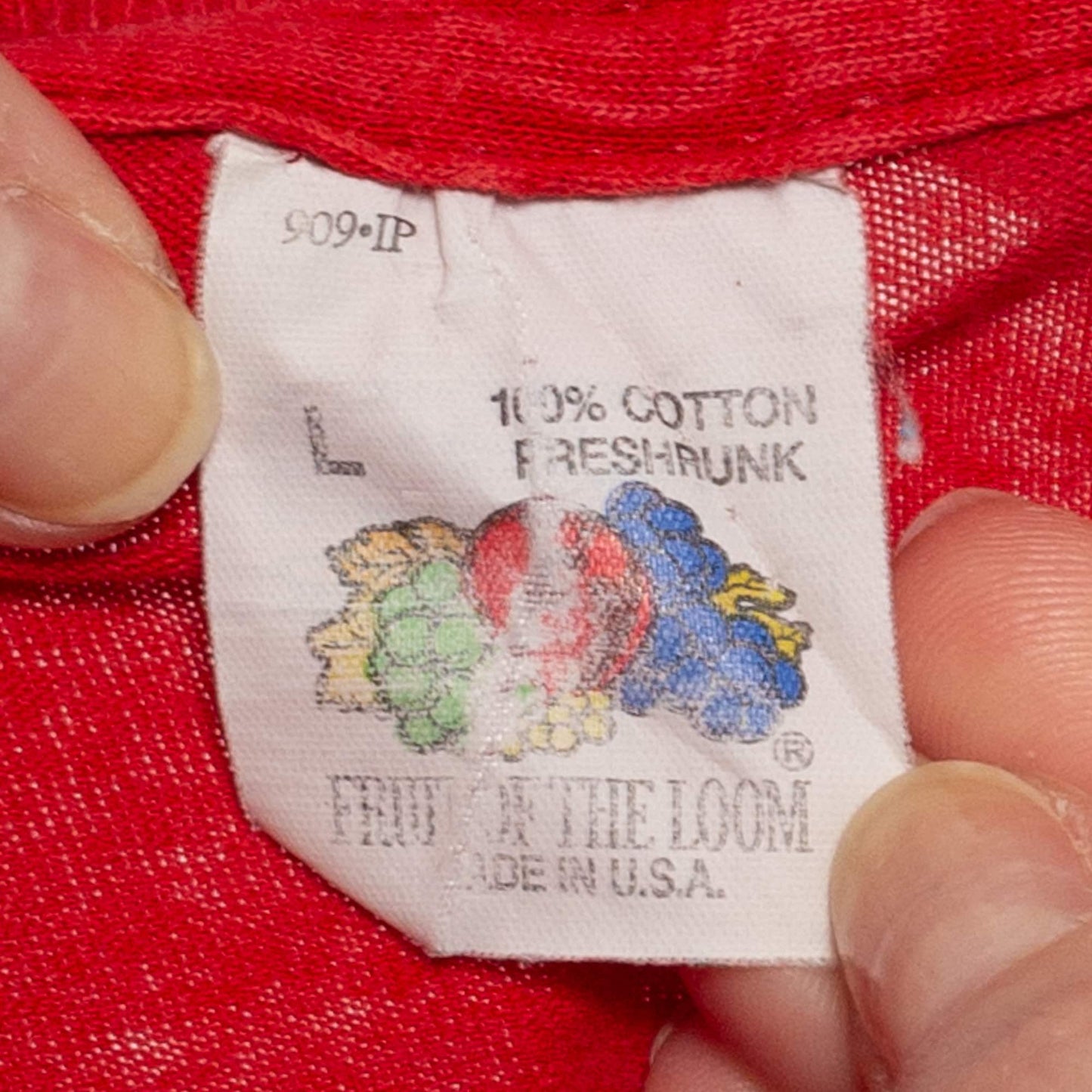 Med-Lrg 80s Plain Red Pocket Tee | Vintage Single Stitch Cotton T Shirt