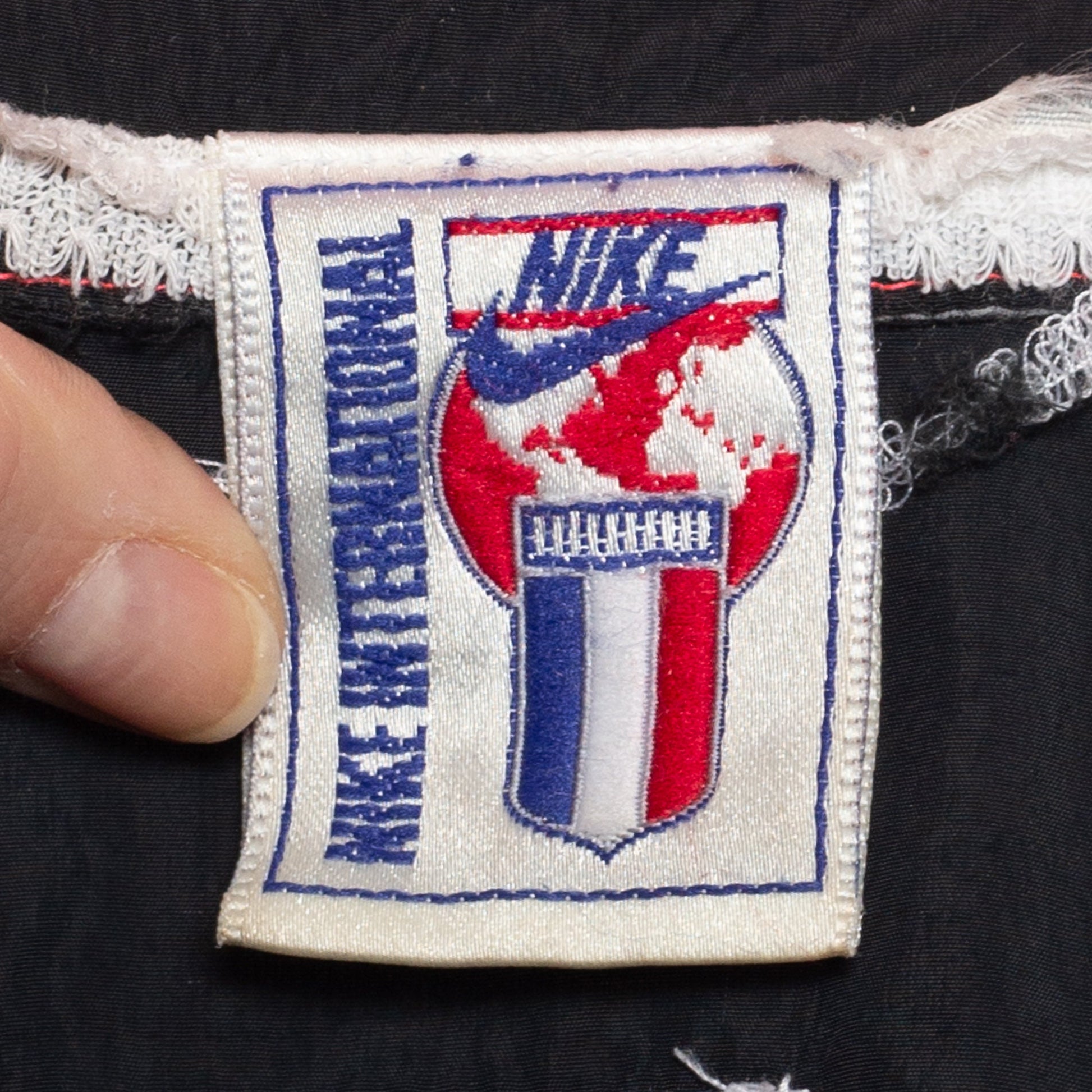 Nike international logo Clearance