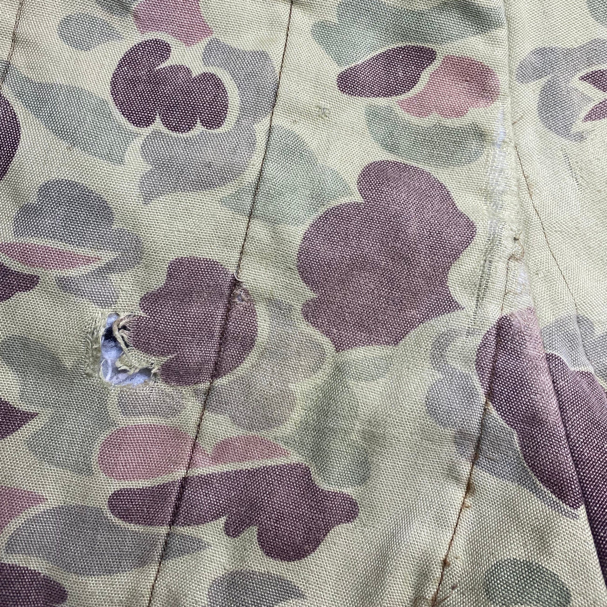 Large 80s Duck Hunt Camo Quilted Coveralls | Vintage Camouflage Outdoor Gear Hunting Jumpsuit