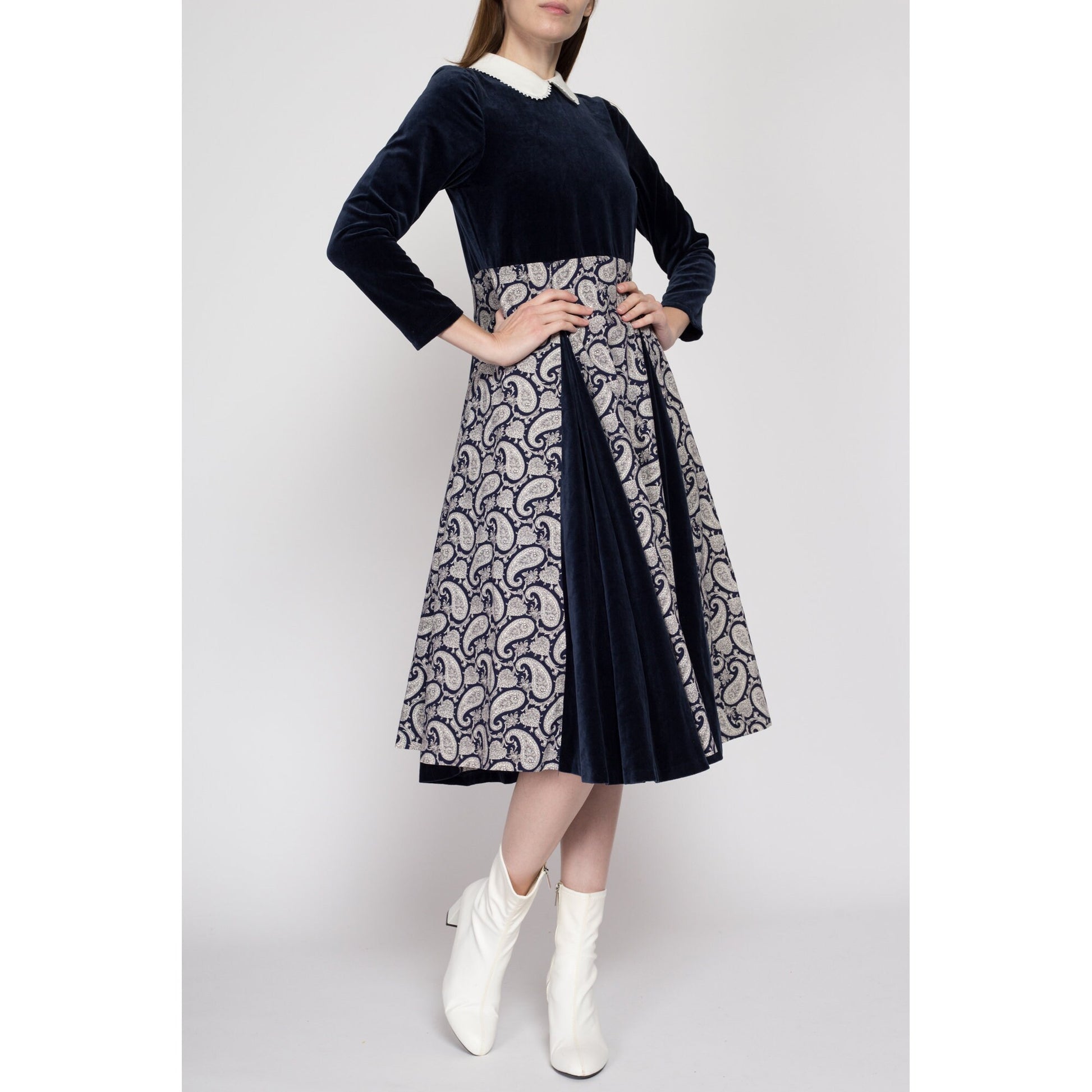 Petite Small 80s Blue Velvet Paisley Fit & Flare Dress | Retro Vintage Long Sleeve Peter Pan Collar Midi Dress