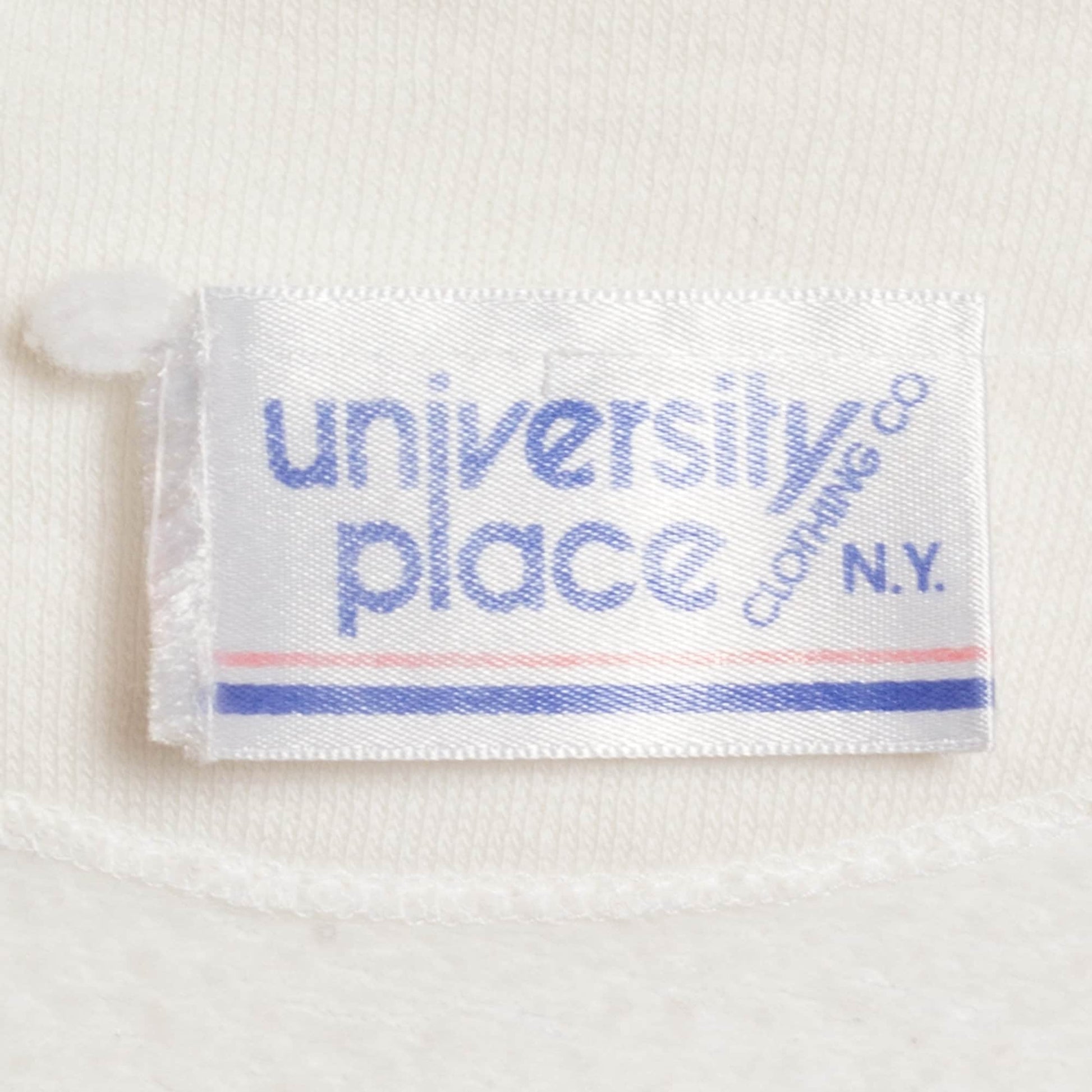 Medium 80s Ski Mammoth Sweatshirt | Vintage White Graphic Winter Tourist Pullover