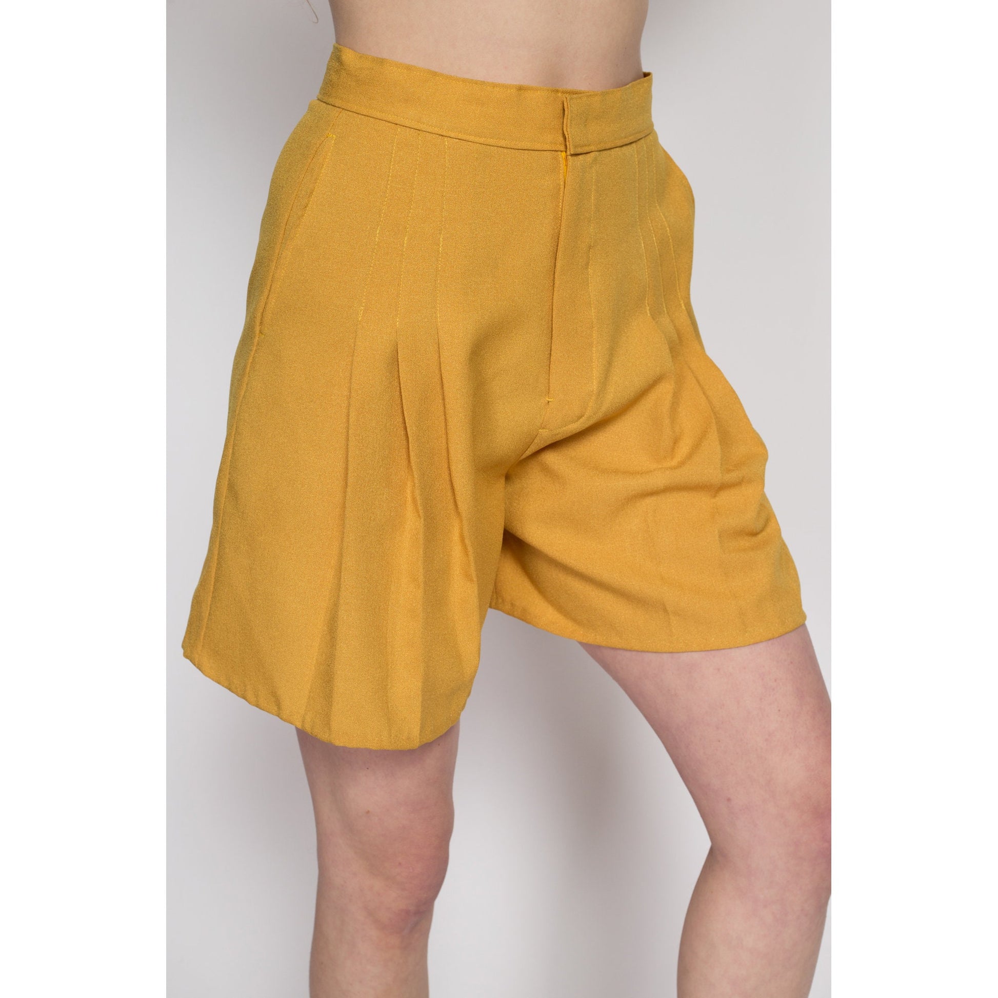 Medium 80s Mustard Yellow Pleated Shorts 28" | Vintage High Waisted Long Shorts