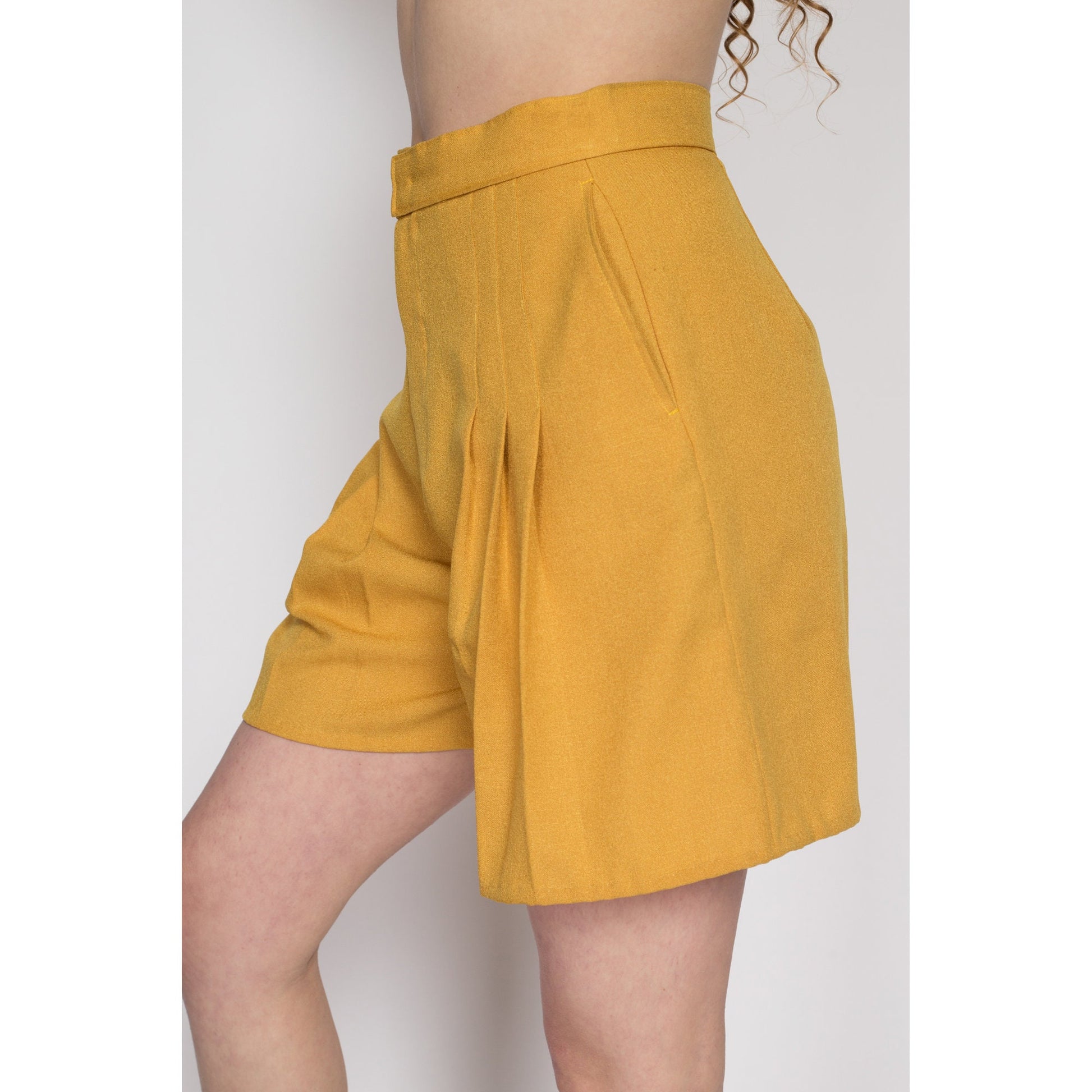 Medium 80s Mustard Yellow Pleated Shorts 28" | Vintage High Waisted Long Shorts