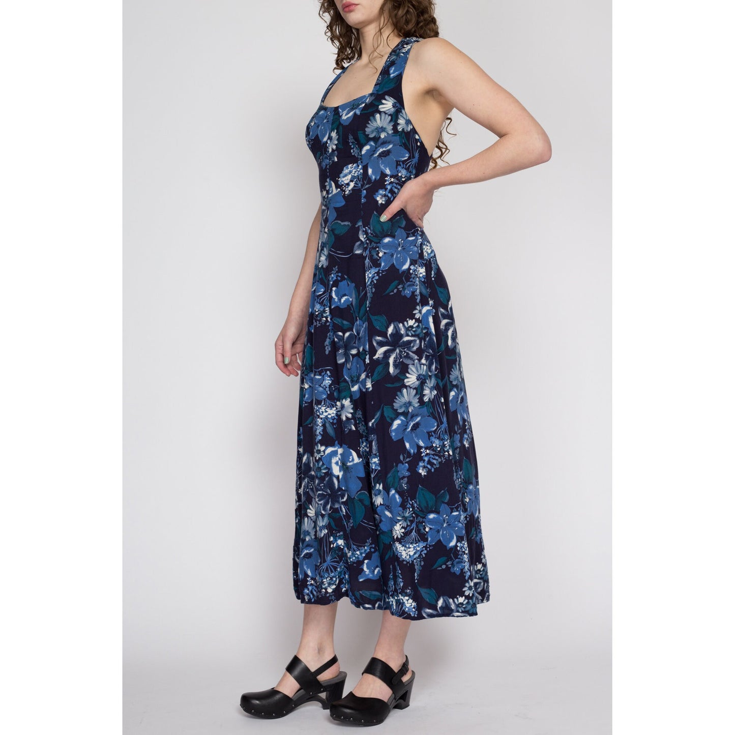 Medium 90s Cross Back Blue Floral Maxi Dress | Vintage Grunge Sweetheart Neck Boho Sundress